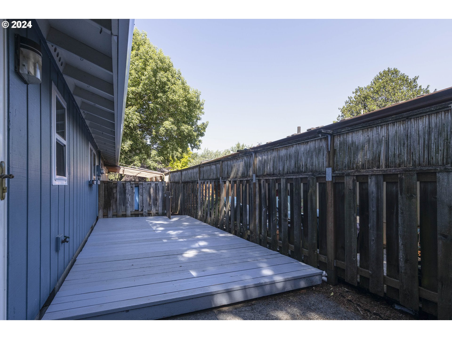 2744/2746 SE 33RD PL