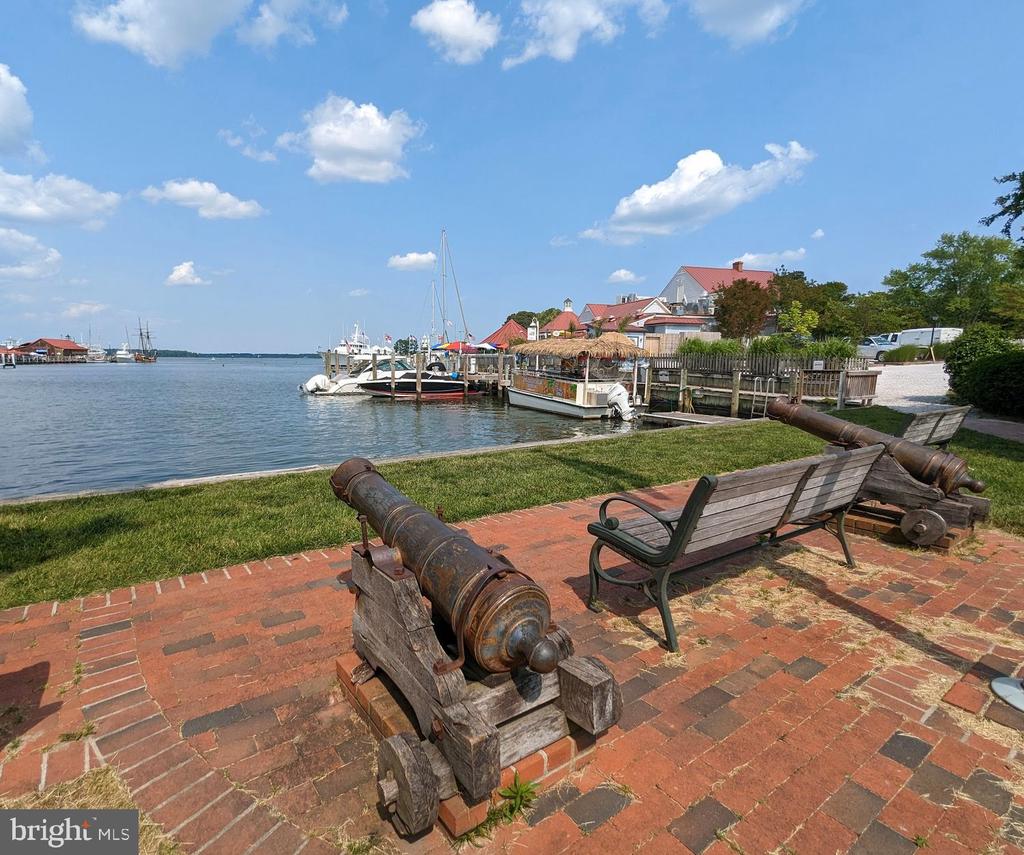 24700 DEEPWATER POINT 23