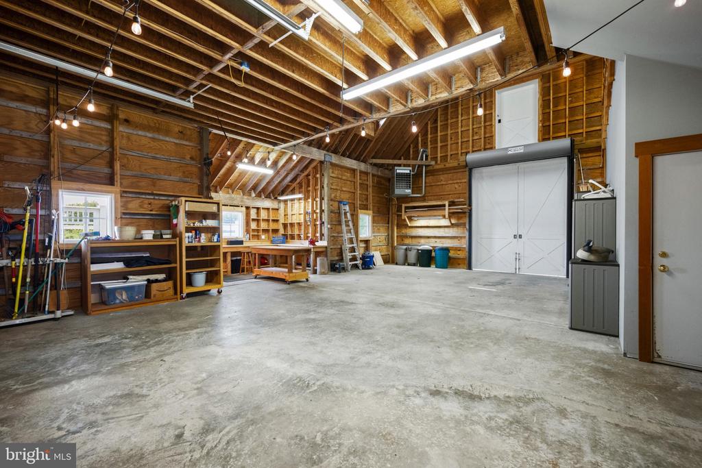 22101 GRAFTON MANOUR LANE