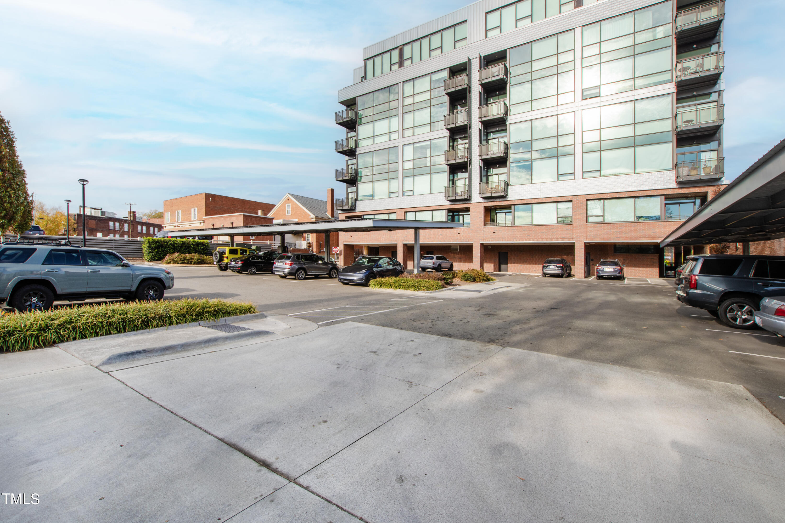 1105 W Main St Street # 402