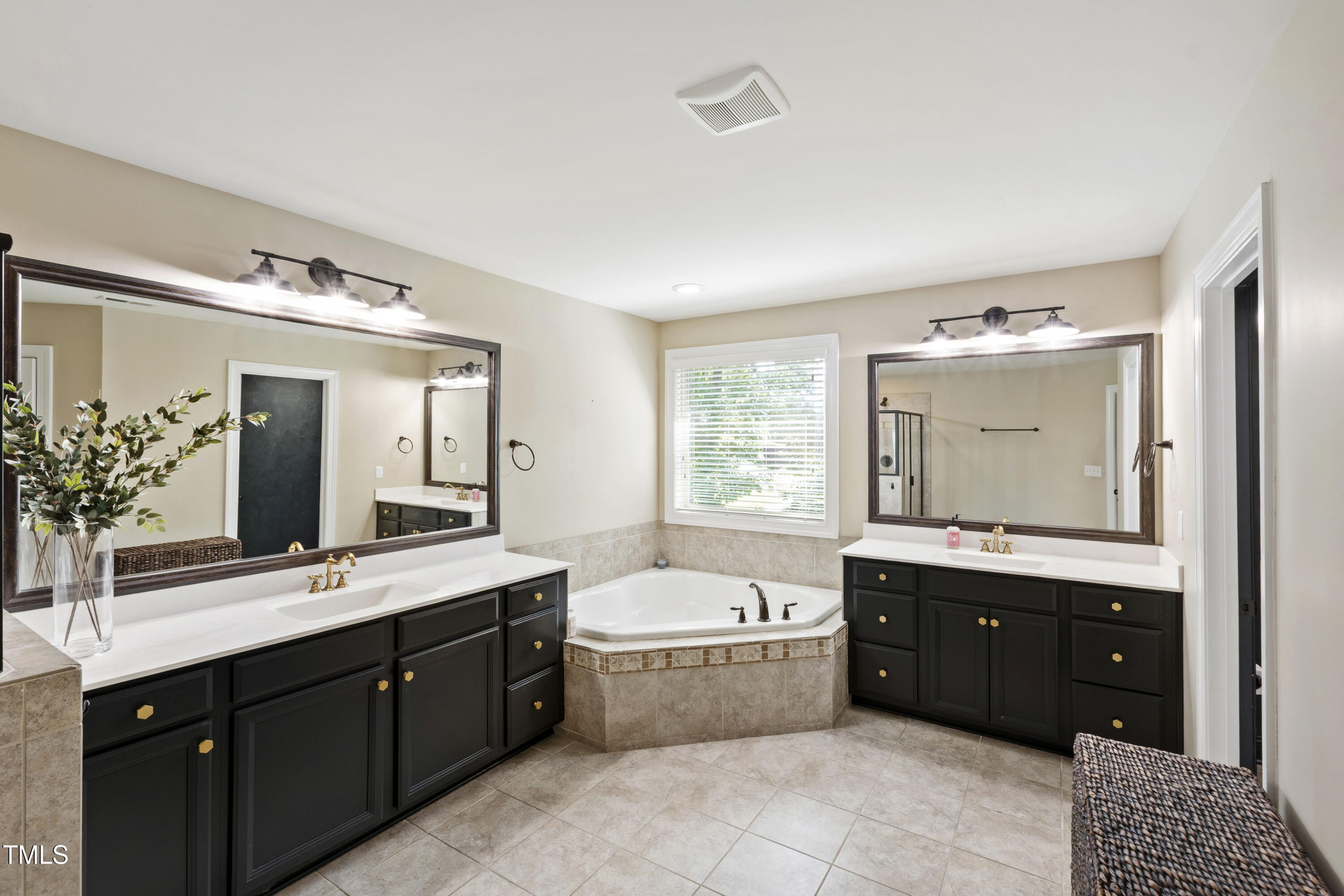 156 Stoney Creek Way