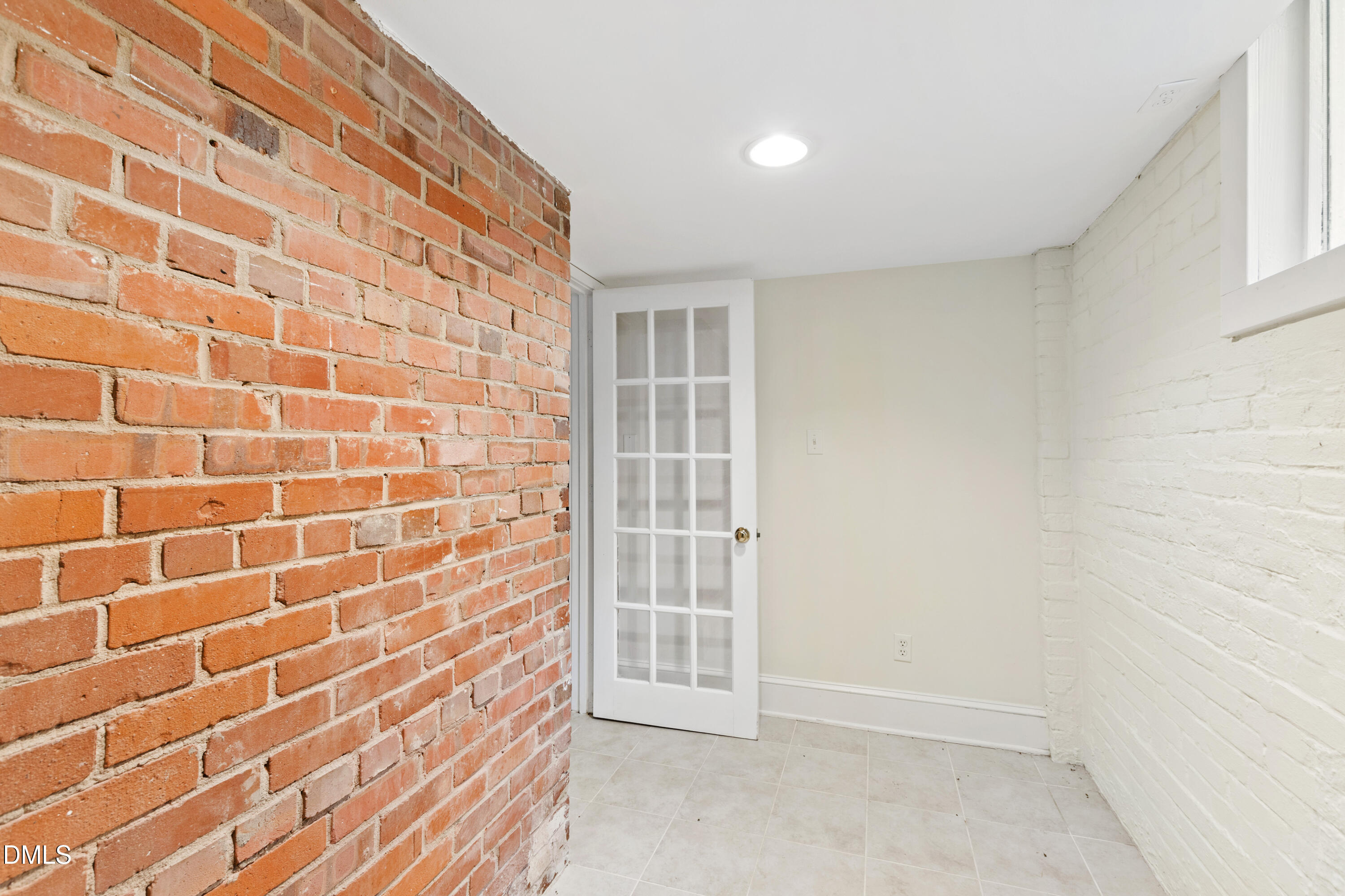 106 S Christopher Road