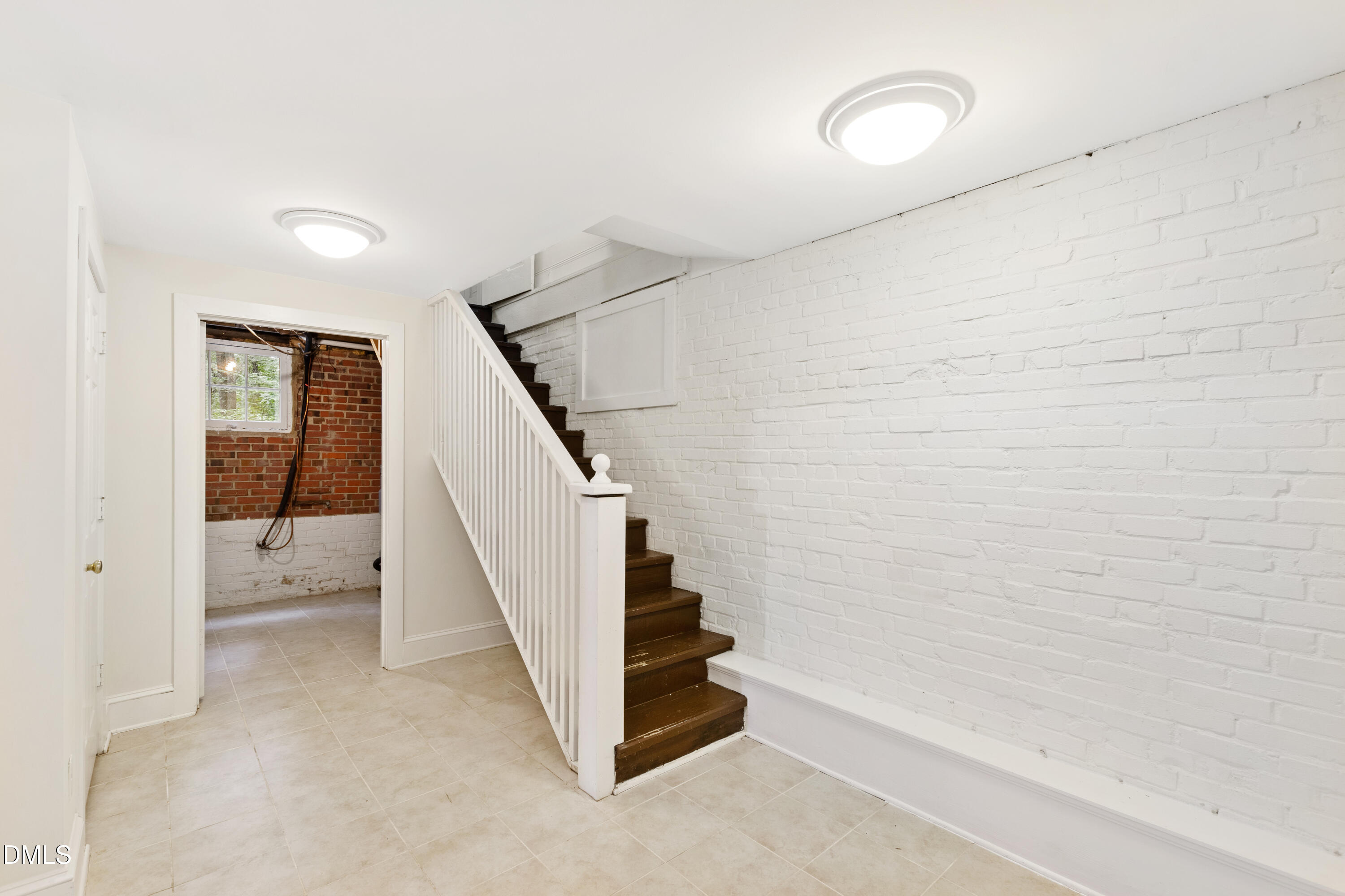 106 S Christopher Road