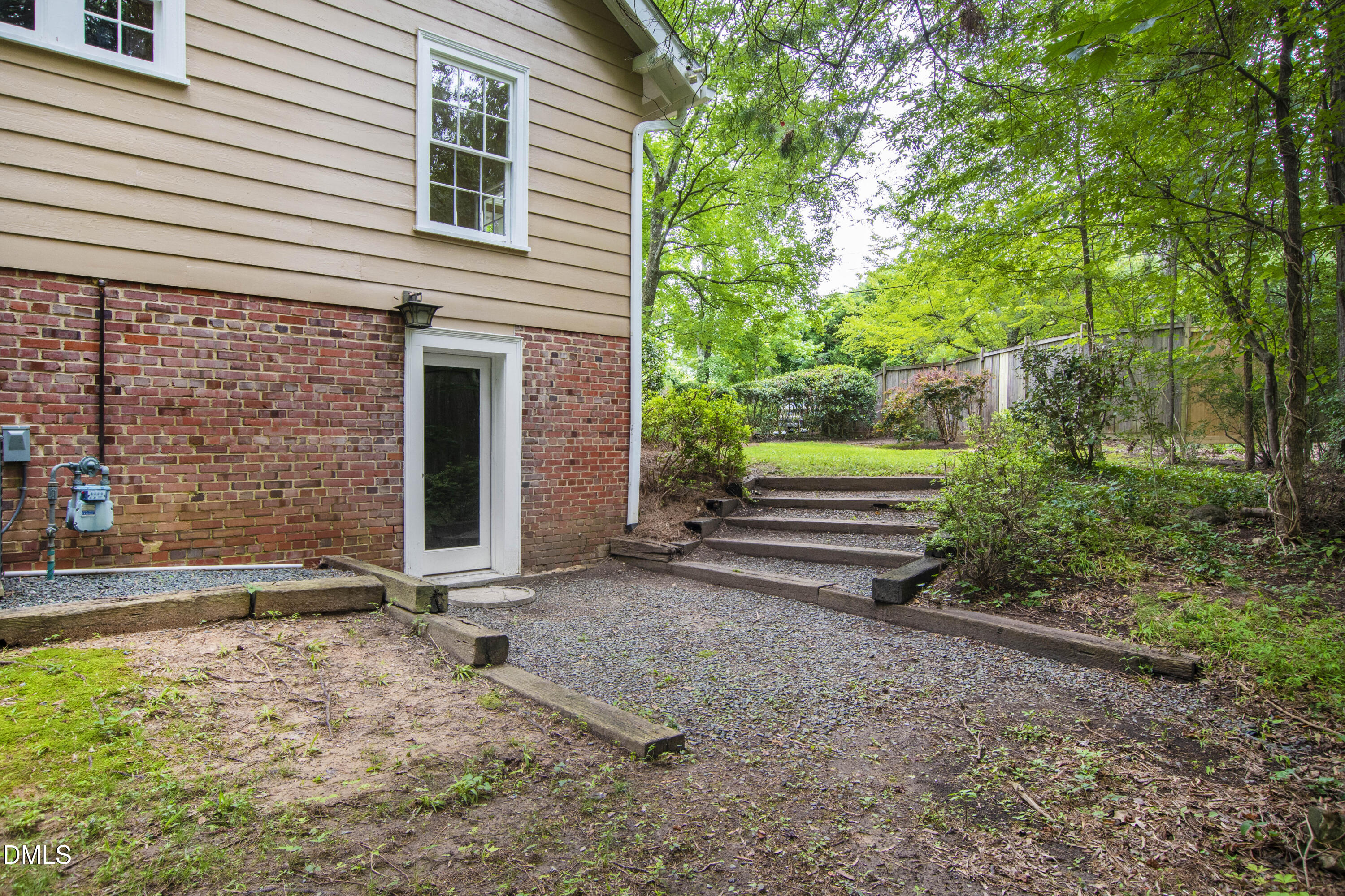 106 S Christopher Road