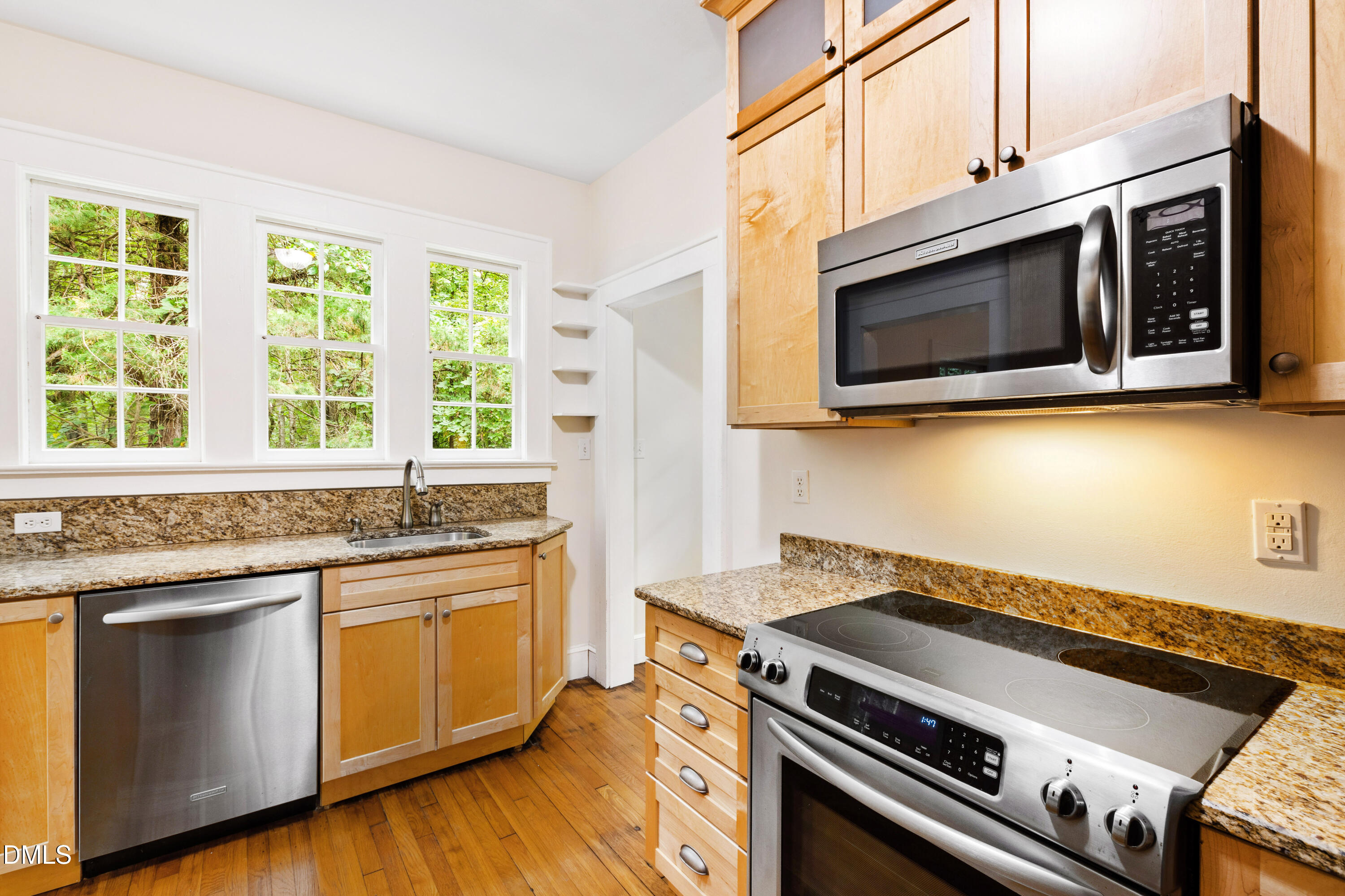 106 S Christopher Road