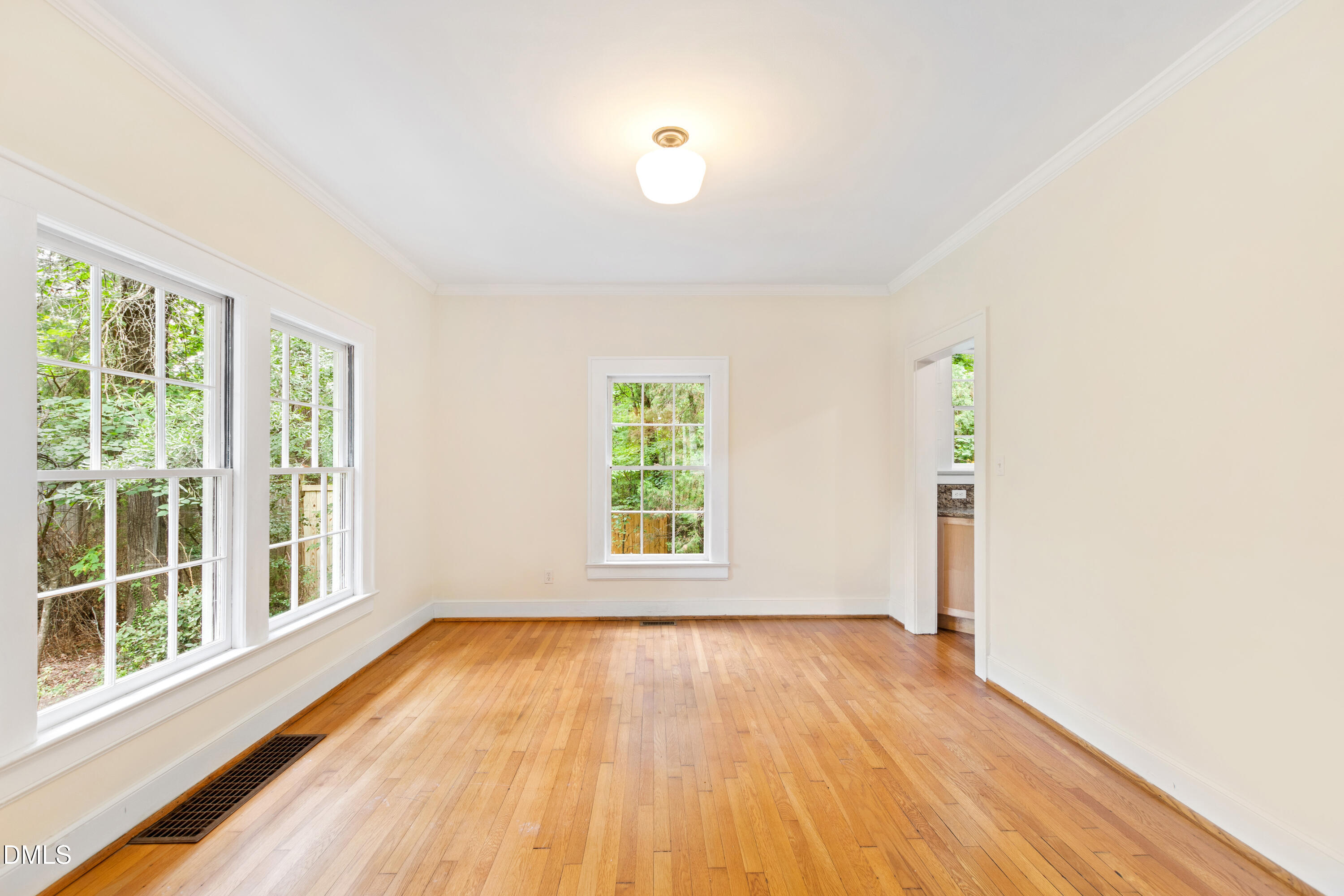 106 S Christopher Road