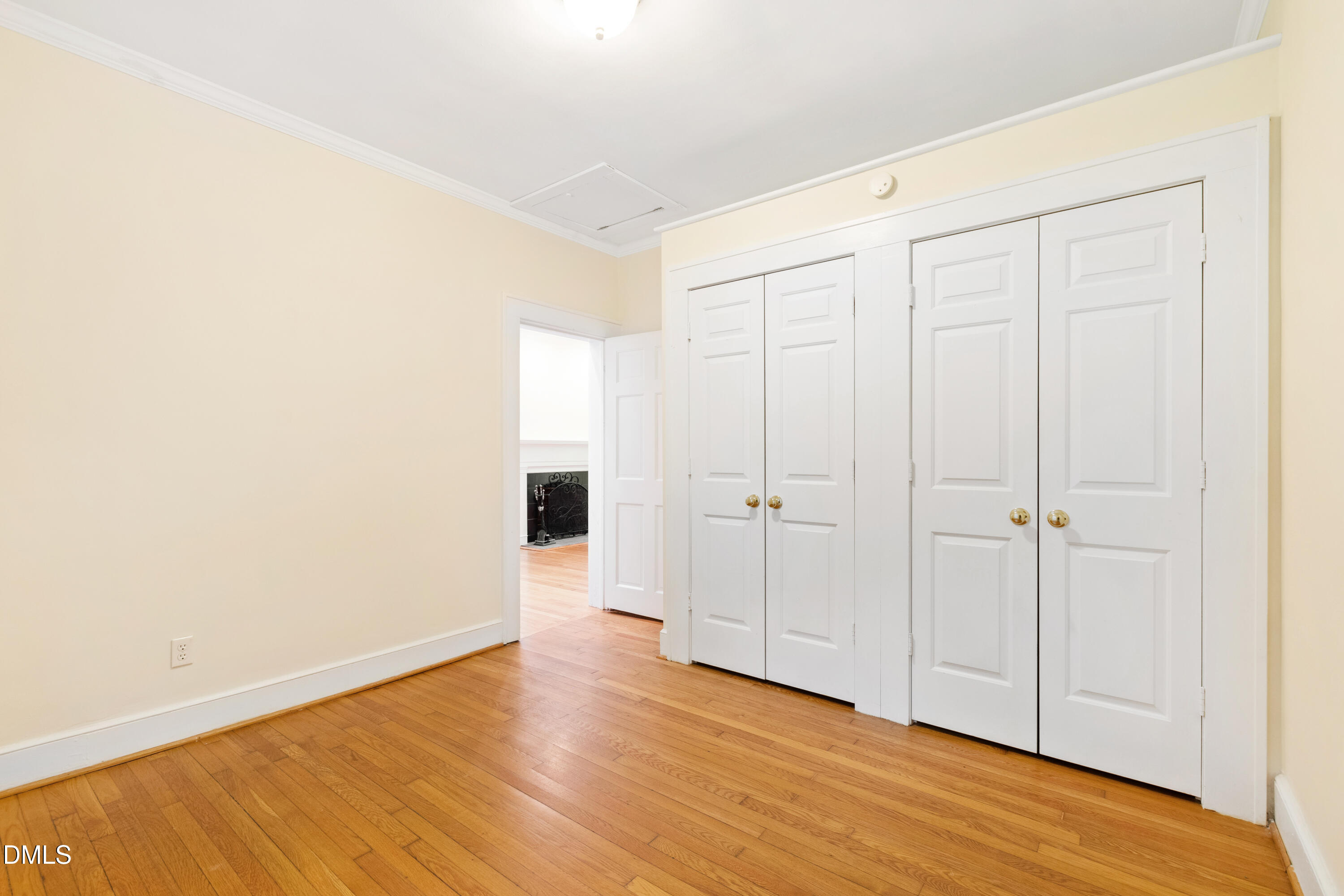 106 S Christopher Road