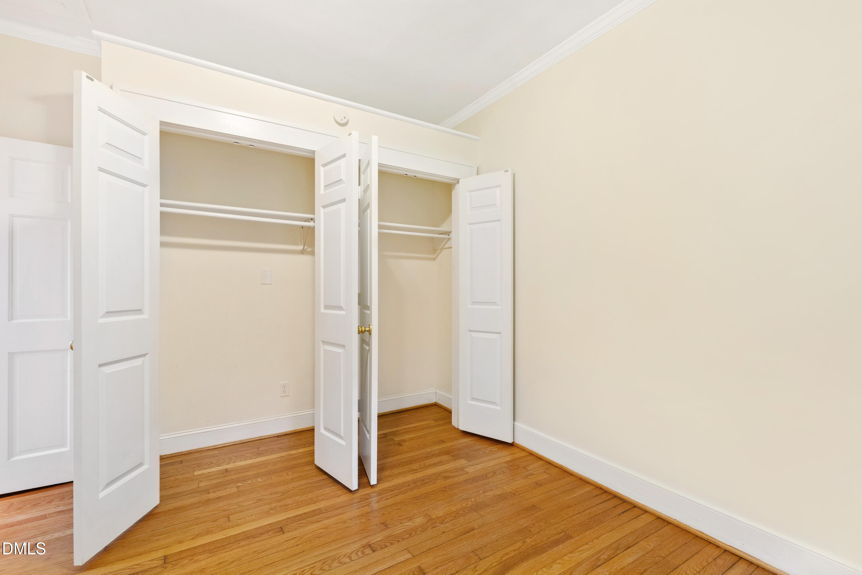 106 S Christopher Road