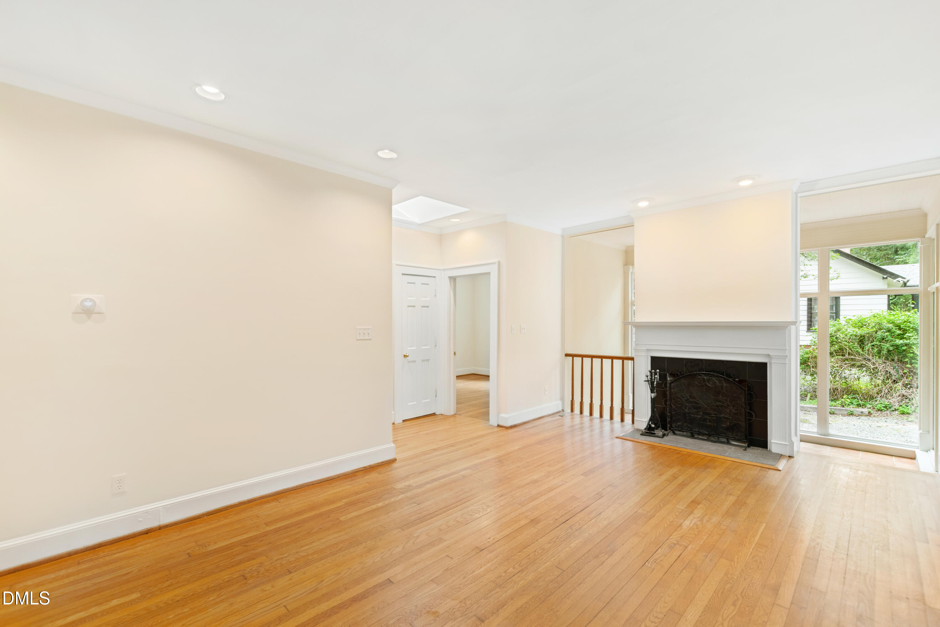 106 S Christopher Road