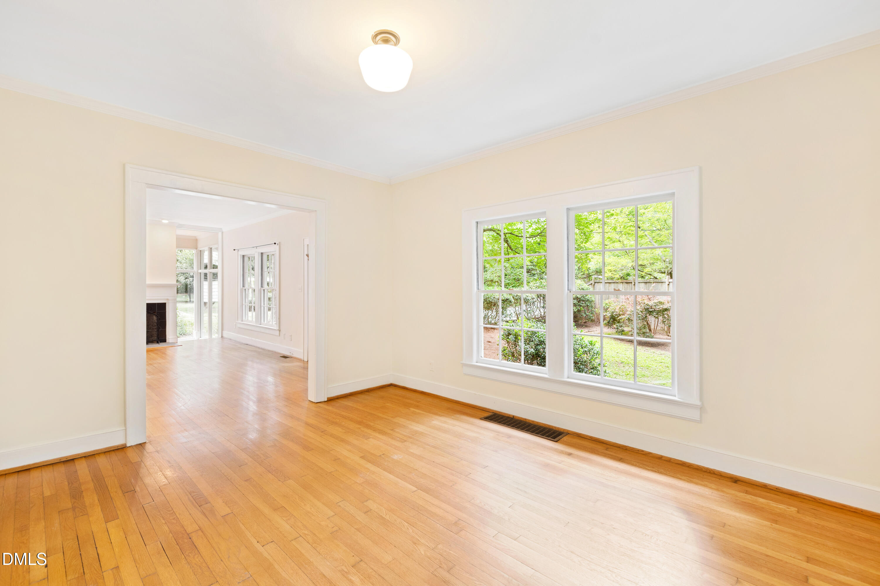 106 S Christopher Road