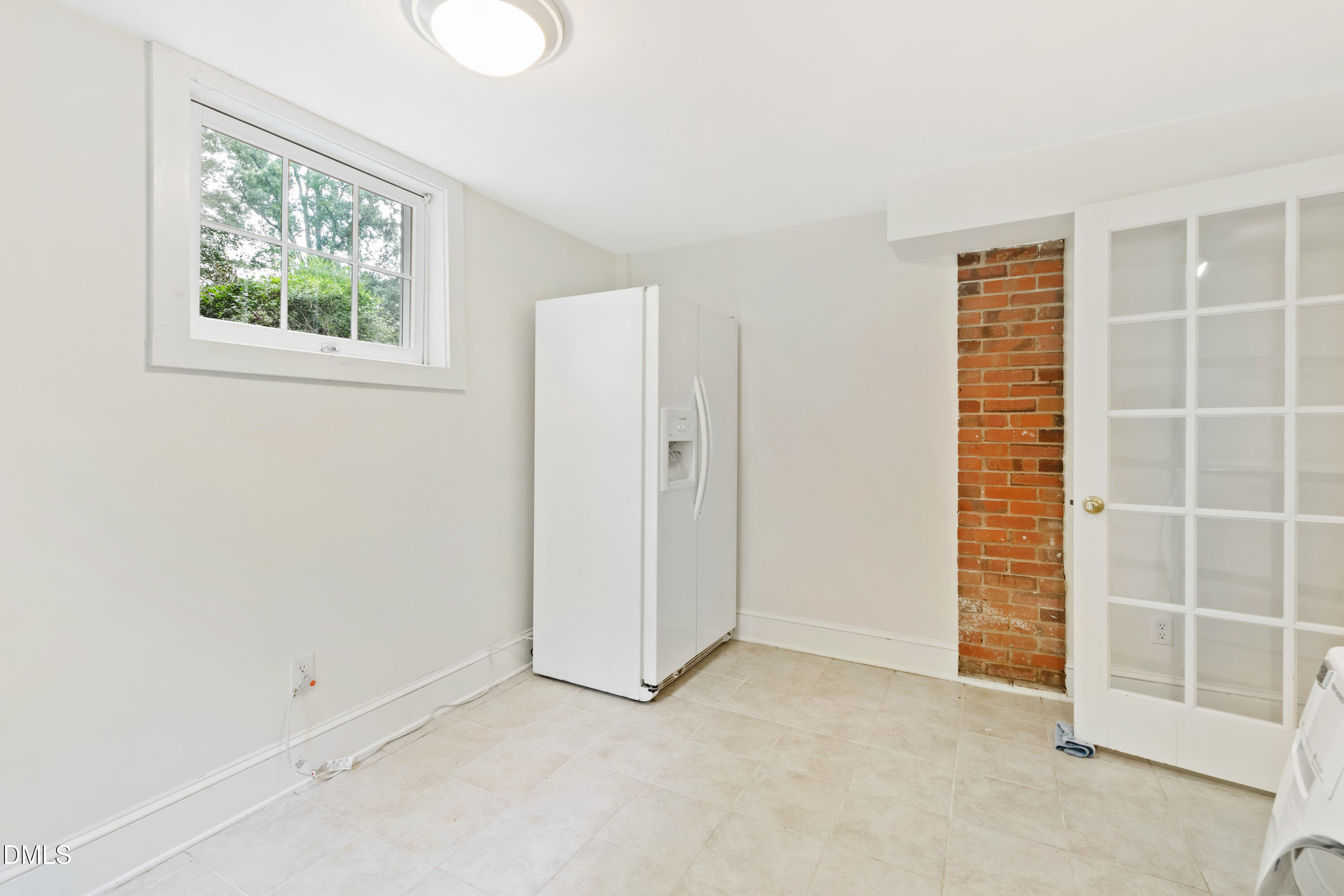 106 S Christopher Road