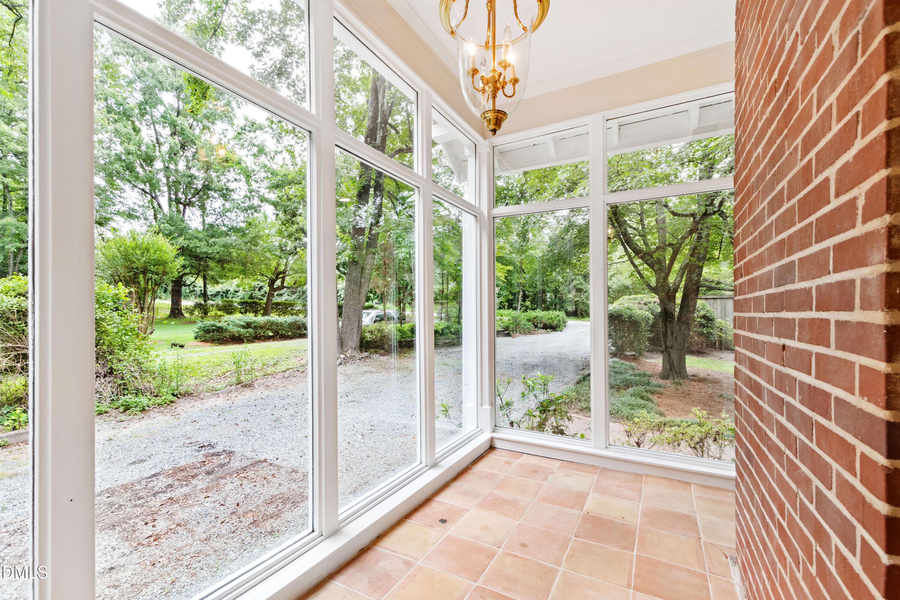 106 S Christopher Road