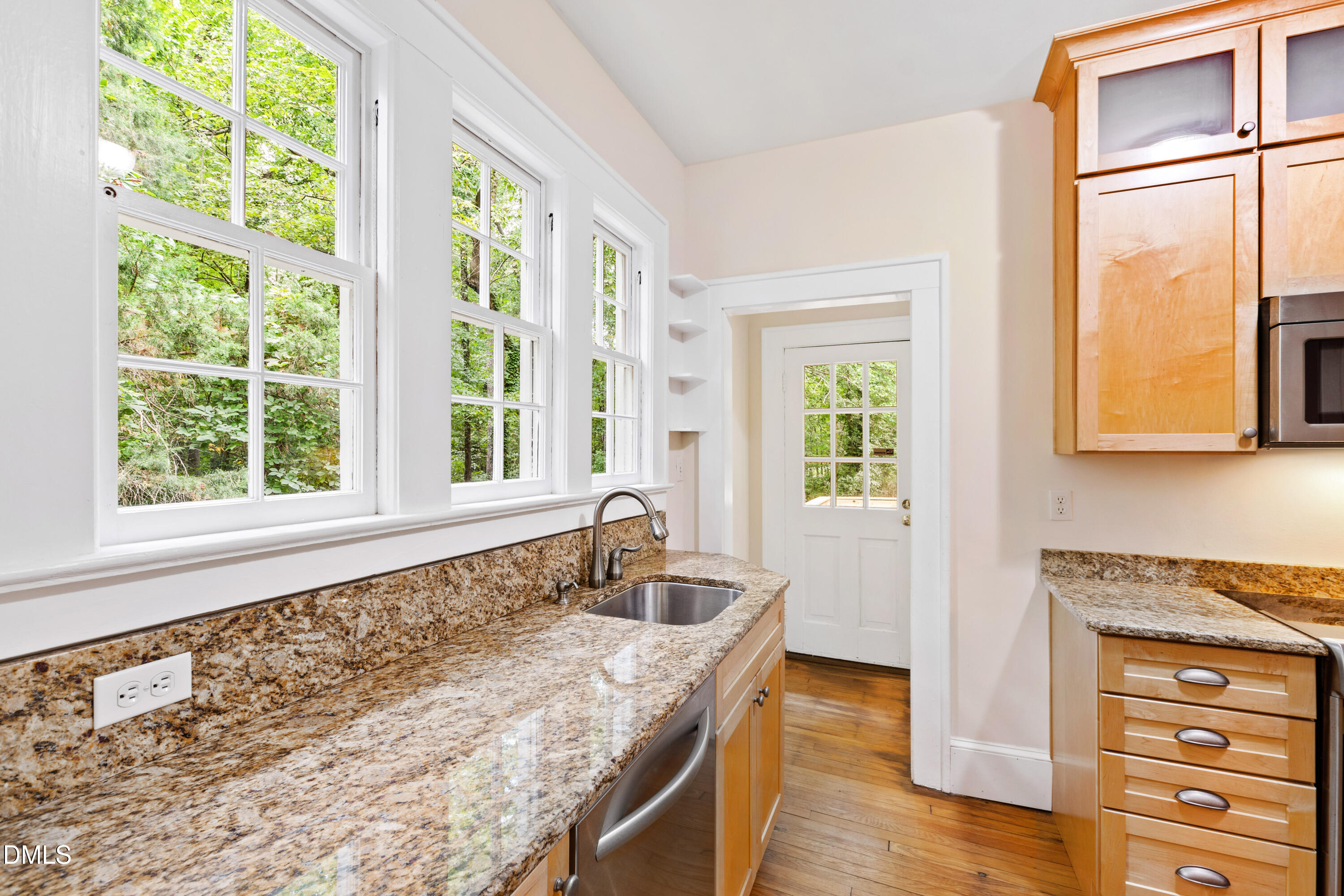 106 S Christopher Road