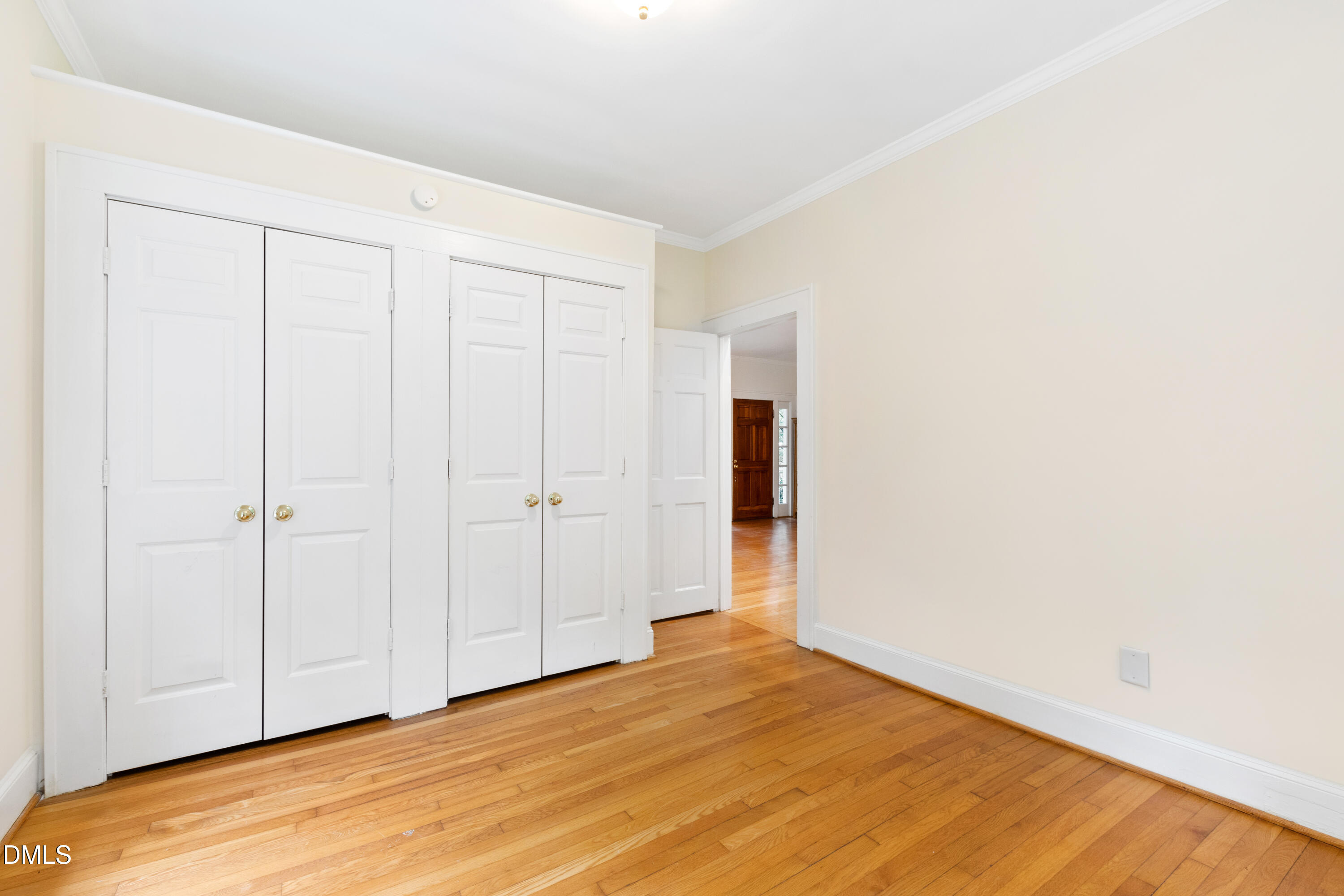 106 S Christopher Road