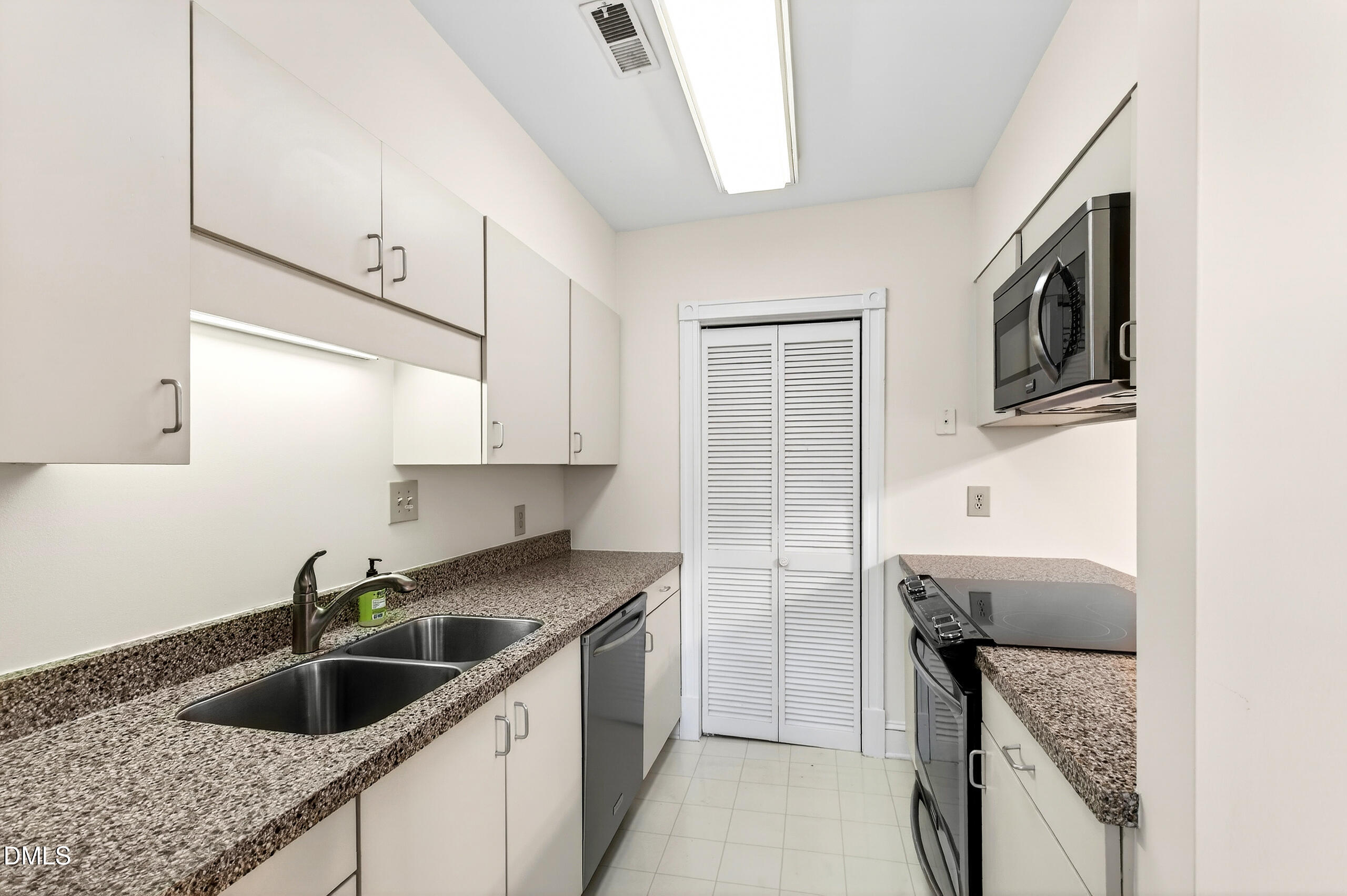 235 Mccauley Street Unit 3c