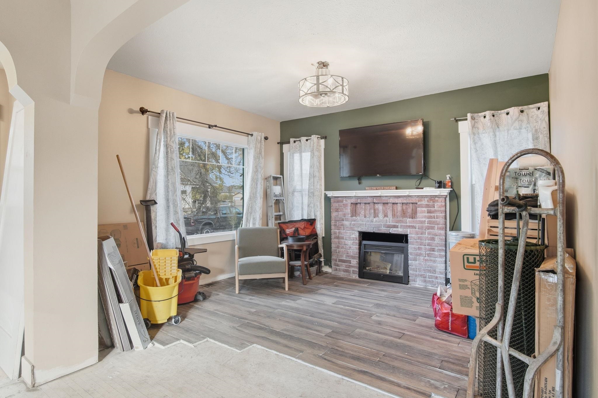 Photo 5 of 311 W Carlisle Ave