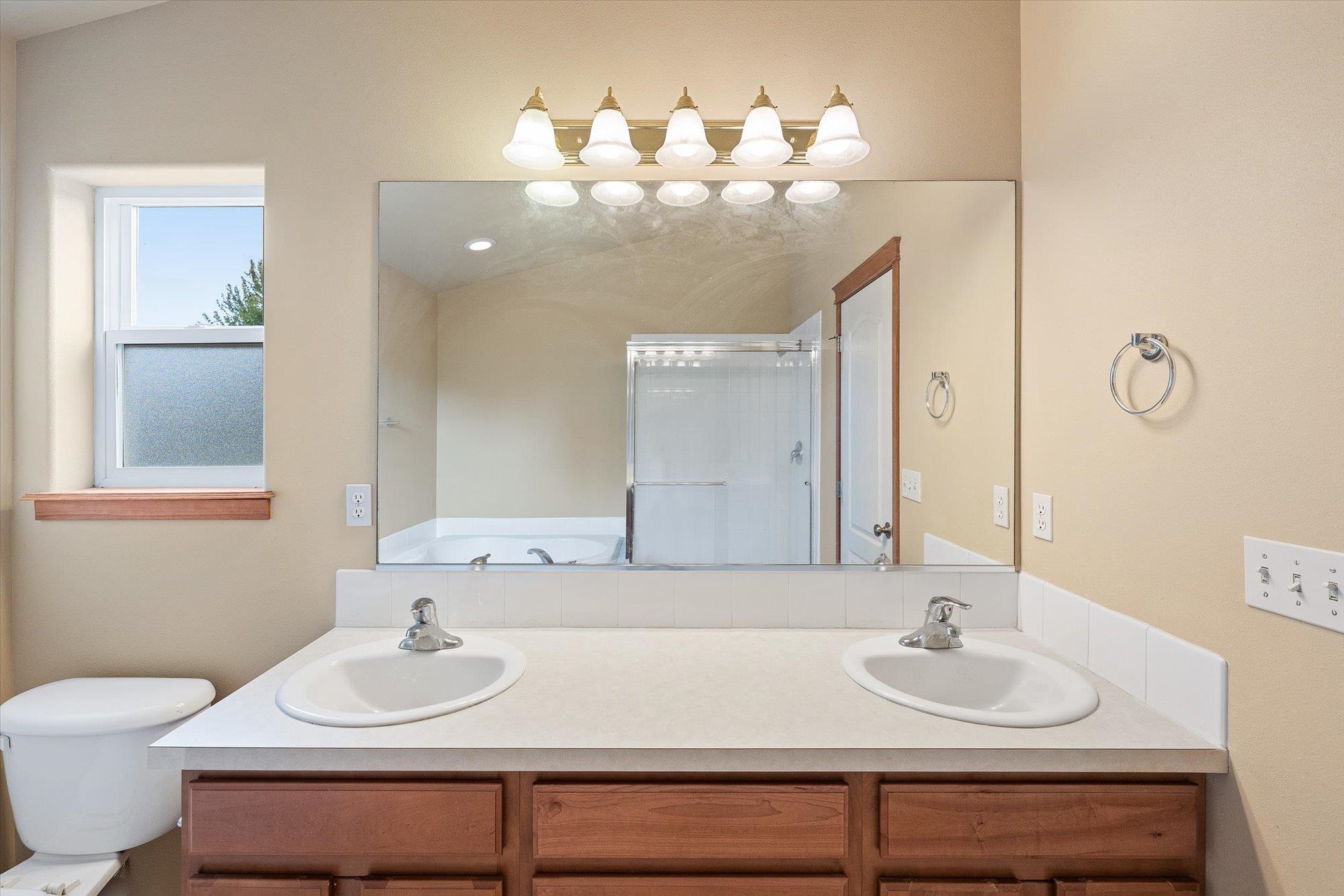 2503 W Saint Thomas More Way