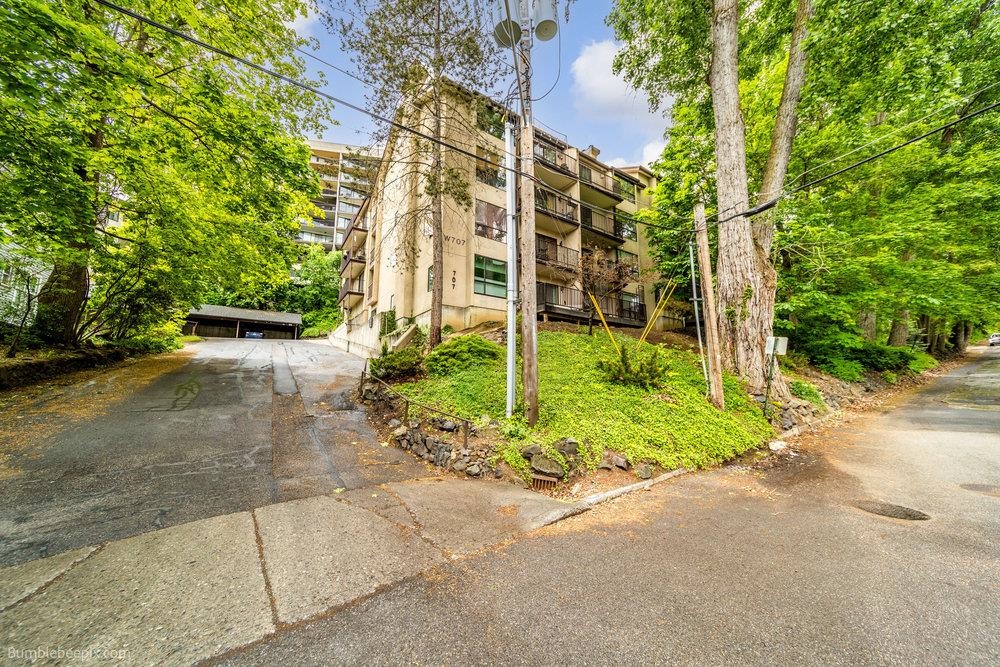 707 W 6th Ave