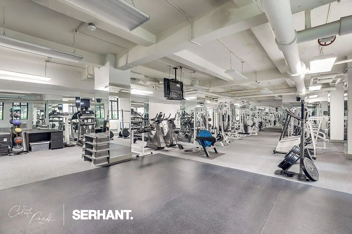 320 E 42ND Street 2318