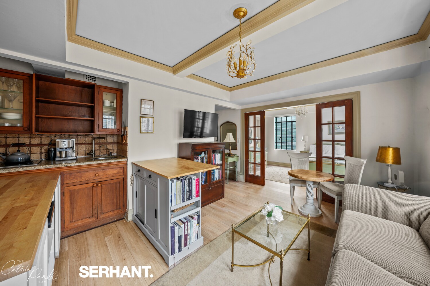 320 E 42ND Street 2318