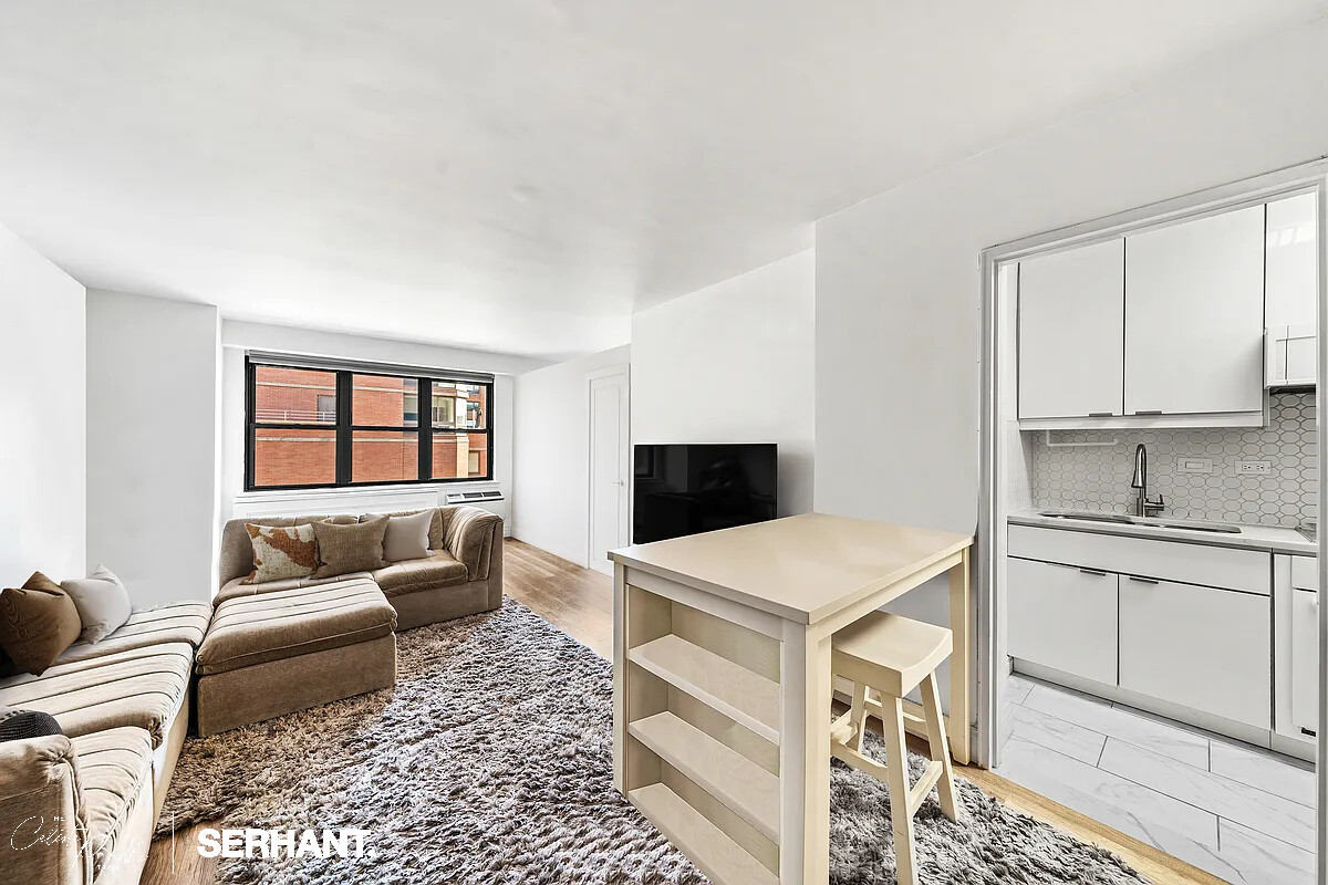 301 E 63RD Street 8A