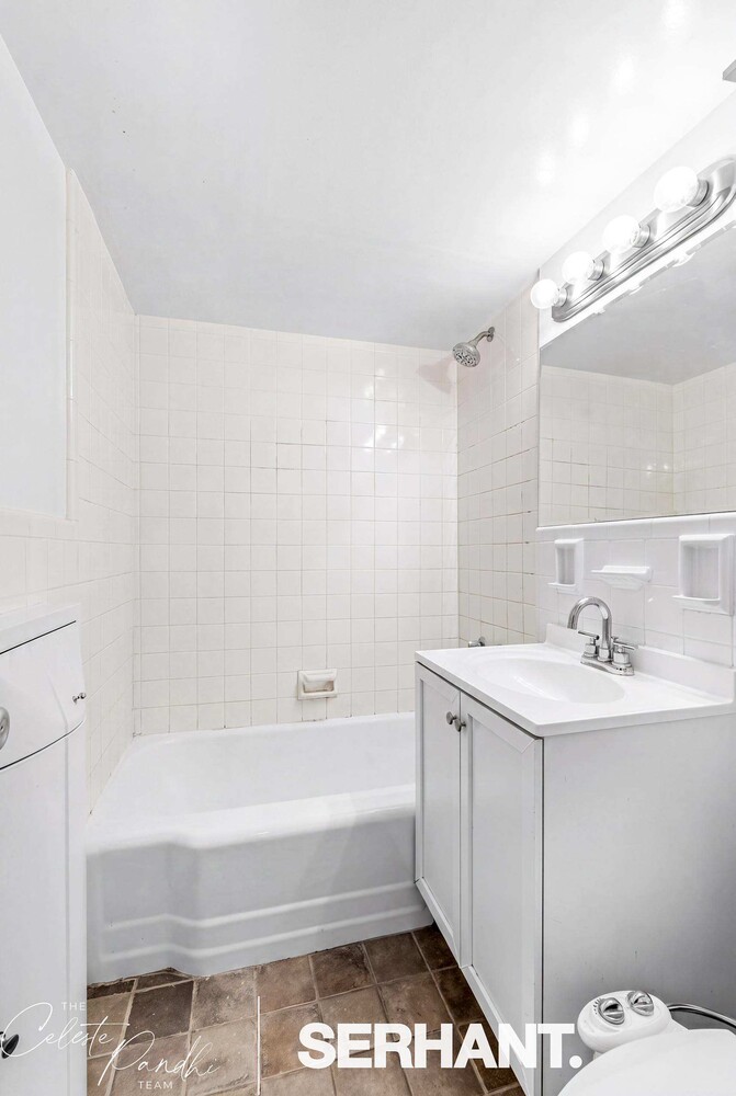 130 E 18TH Street 8K