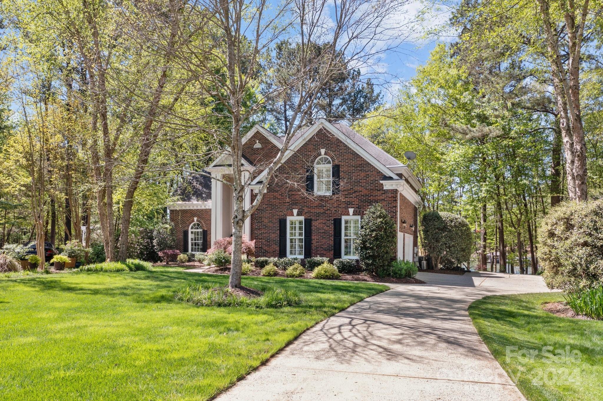 4400 Shadow Cove Lane