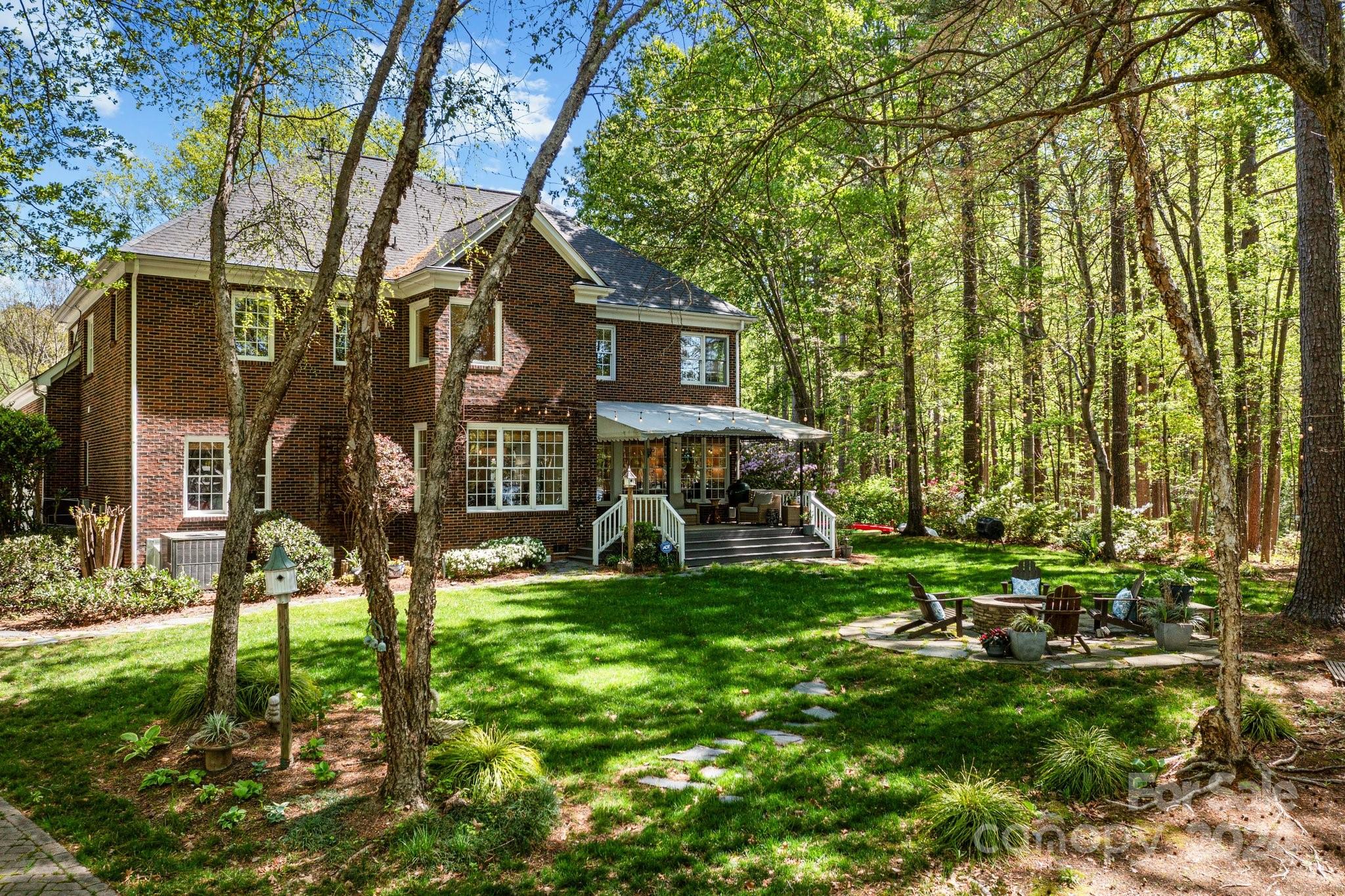 4400 Shadow Cove Lane