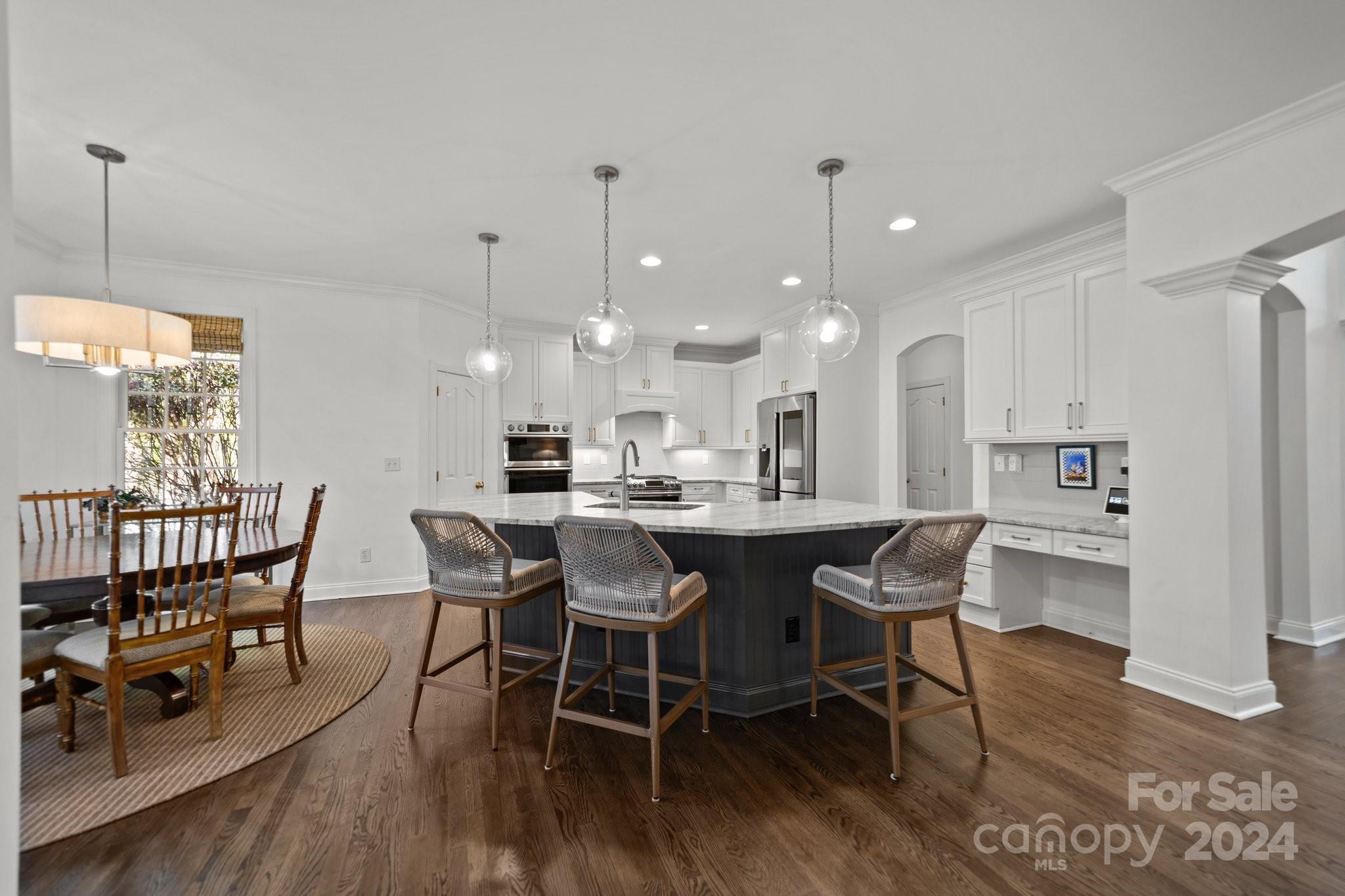 4400 Shadow Cove Lane