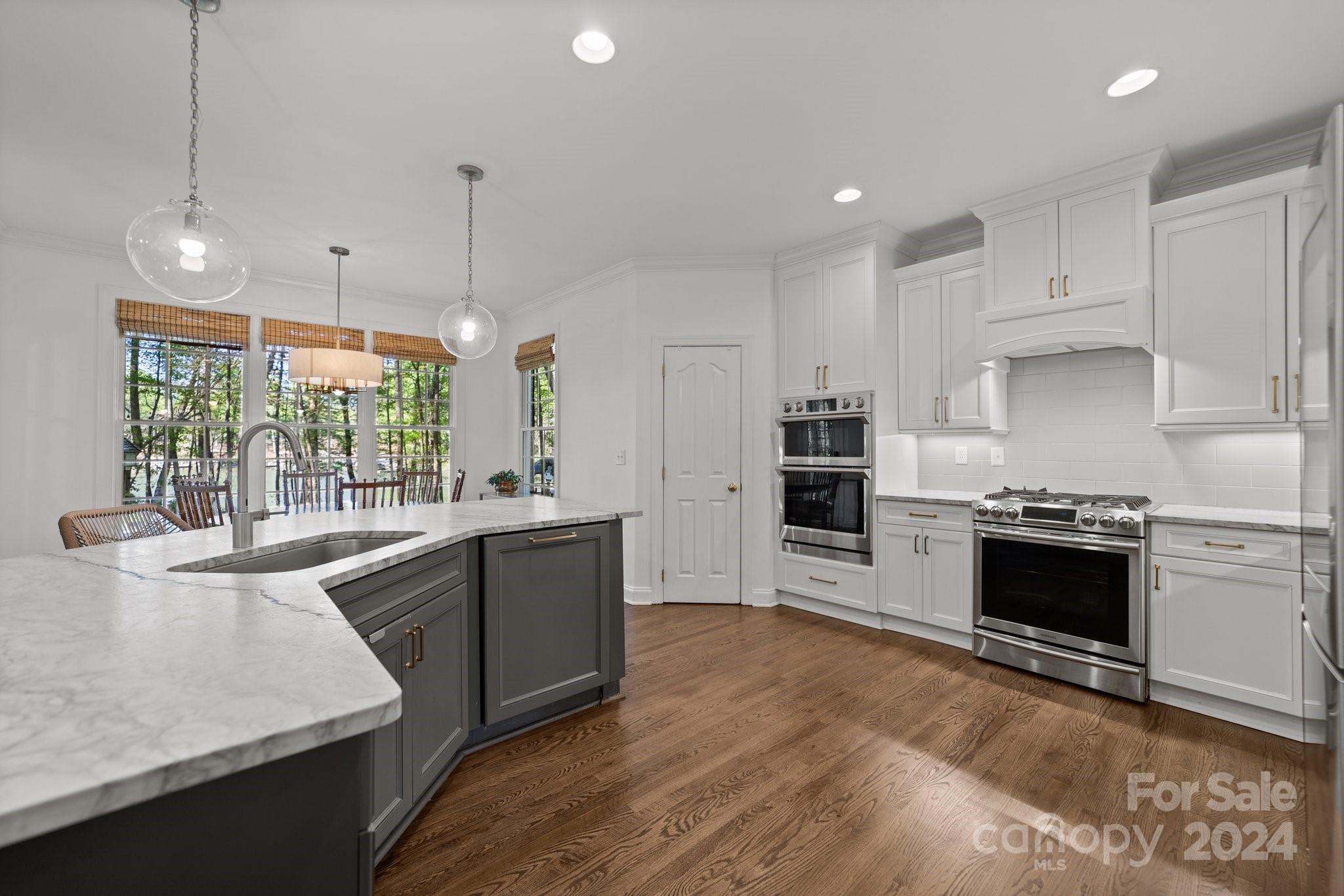 4400 Shadow Cove Lane
