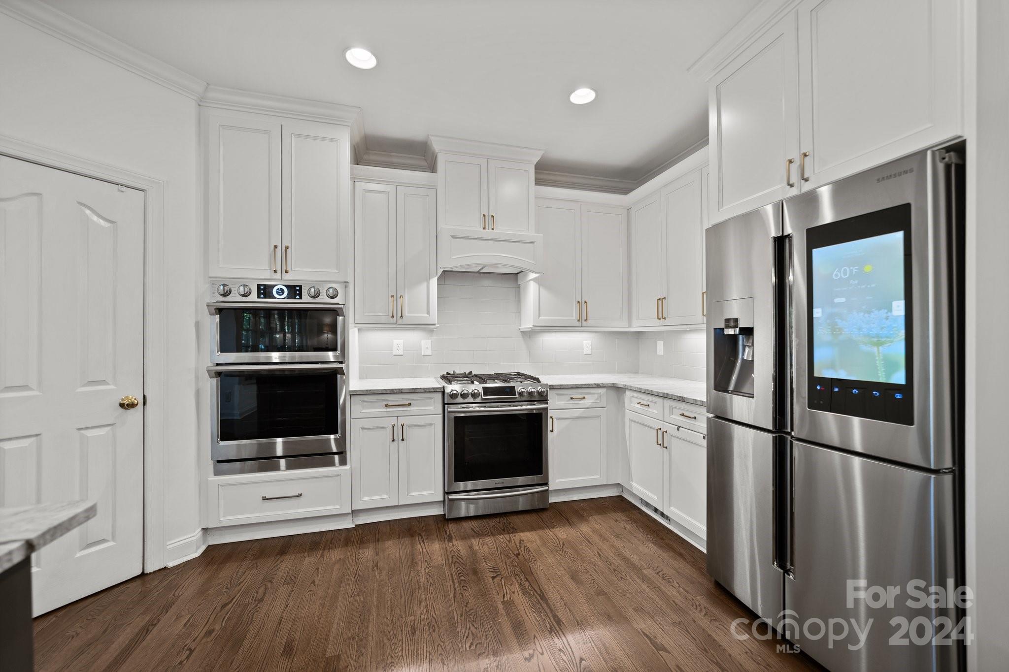 4400 Shadow Cove Lane