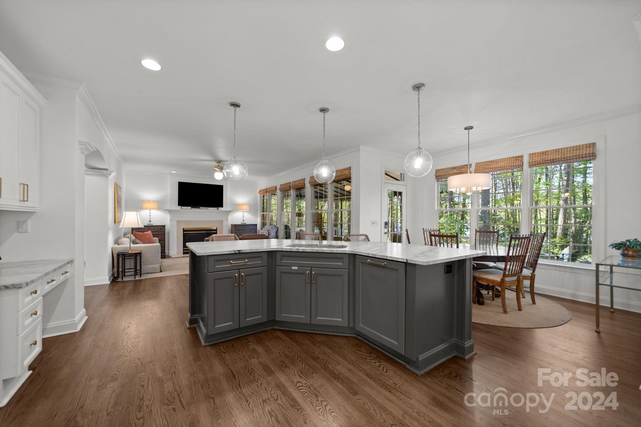 4400 Shadow Cove Lane