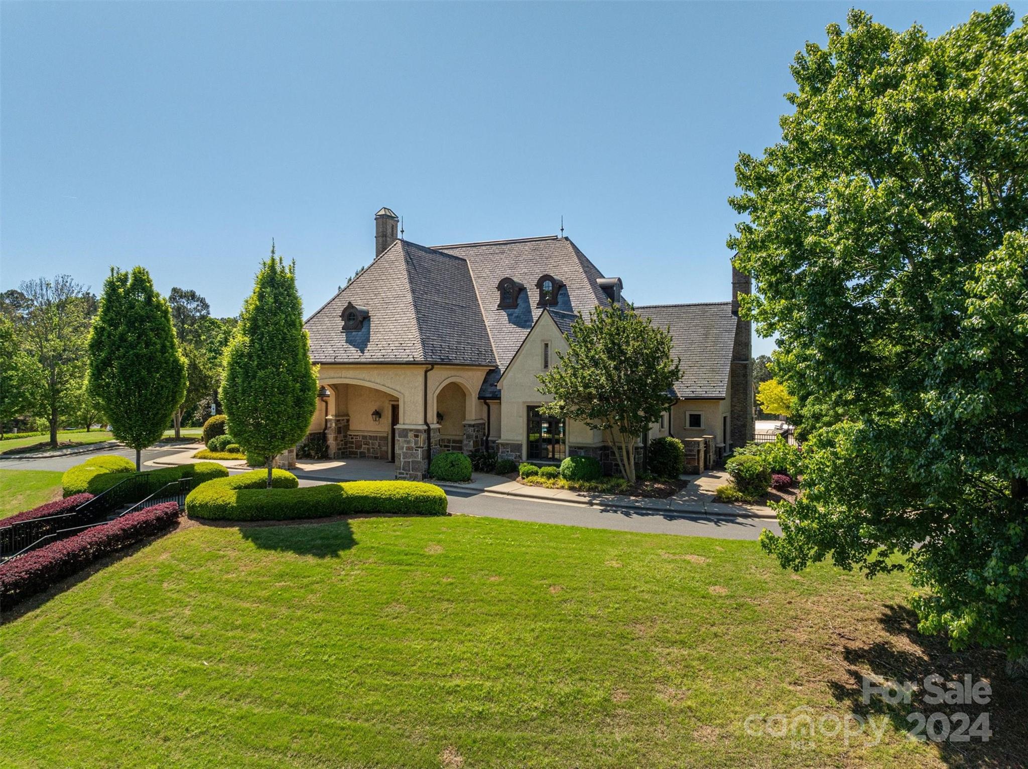 3240 Lake Pointe Drive