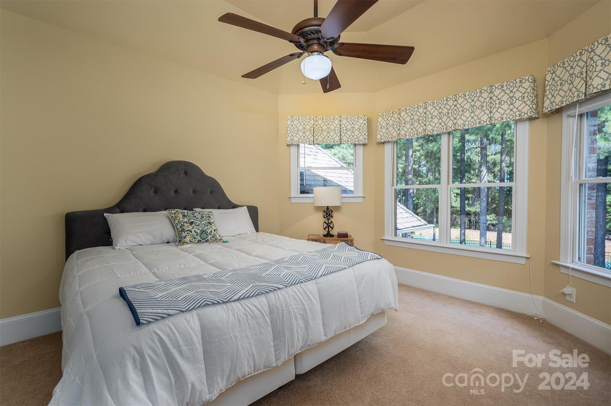 3240 Lake Pointe Drive