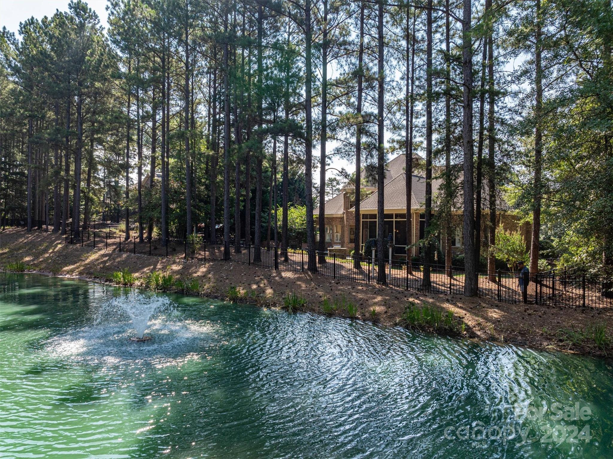 3240 Lake Pointe Drive
