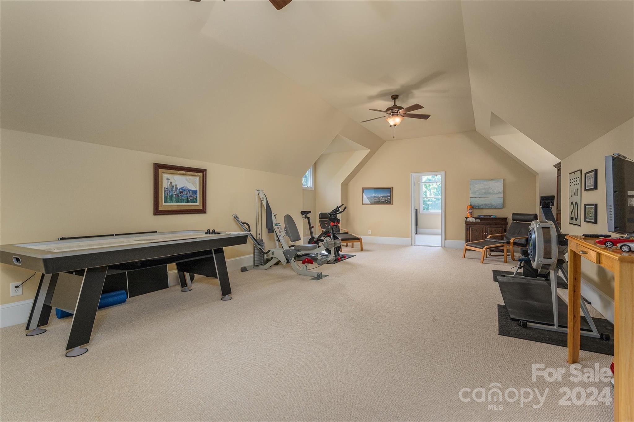 3240 Lake Pointe Drive