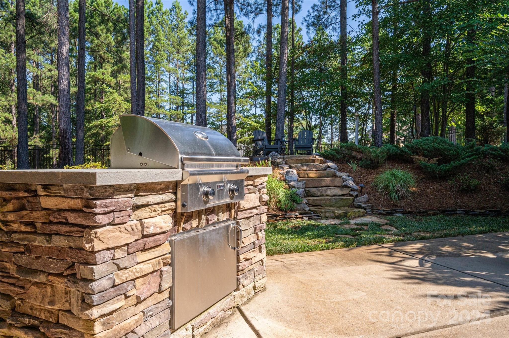 3240 Lake Pointe Drive