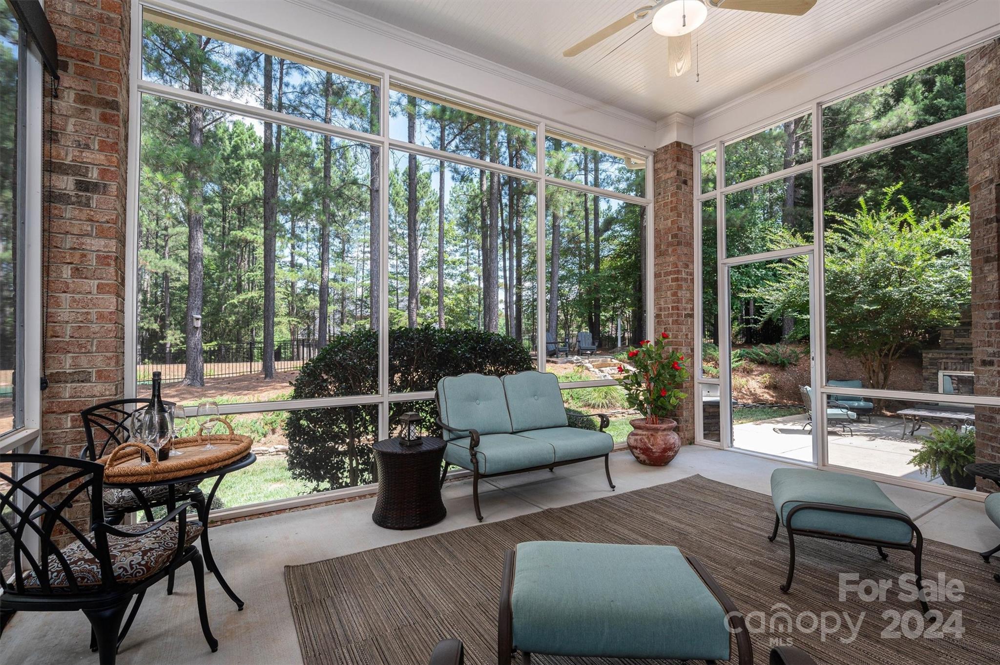 3240 Lake Pointe Drive