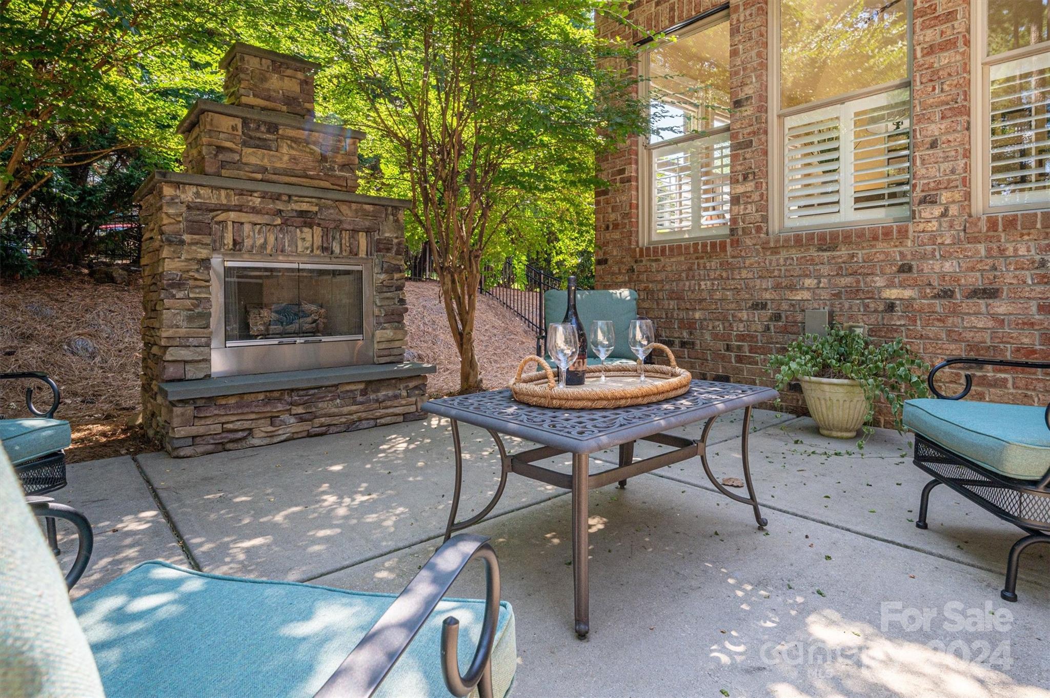 3240 Lake Pointe Drive