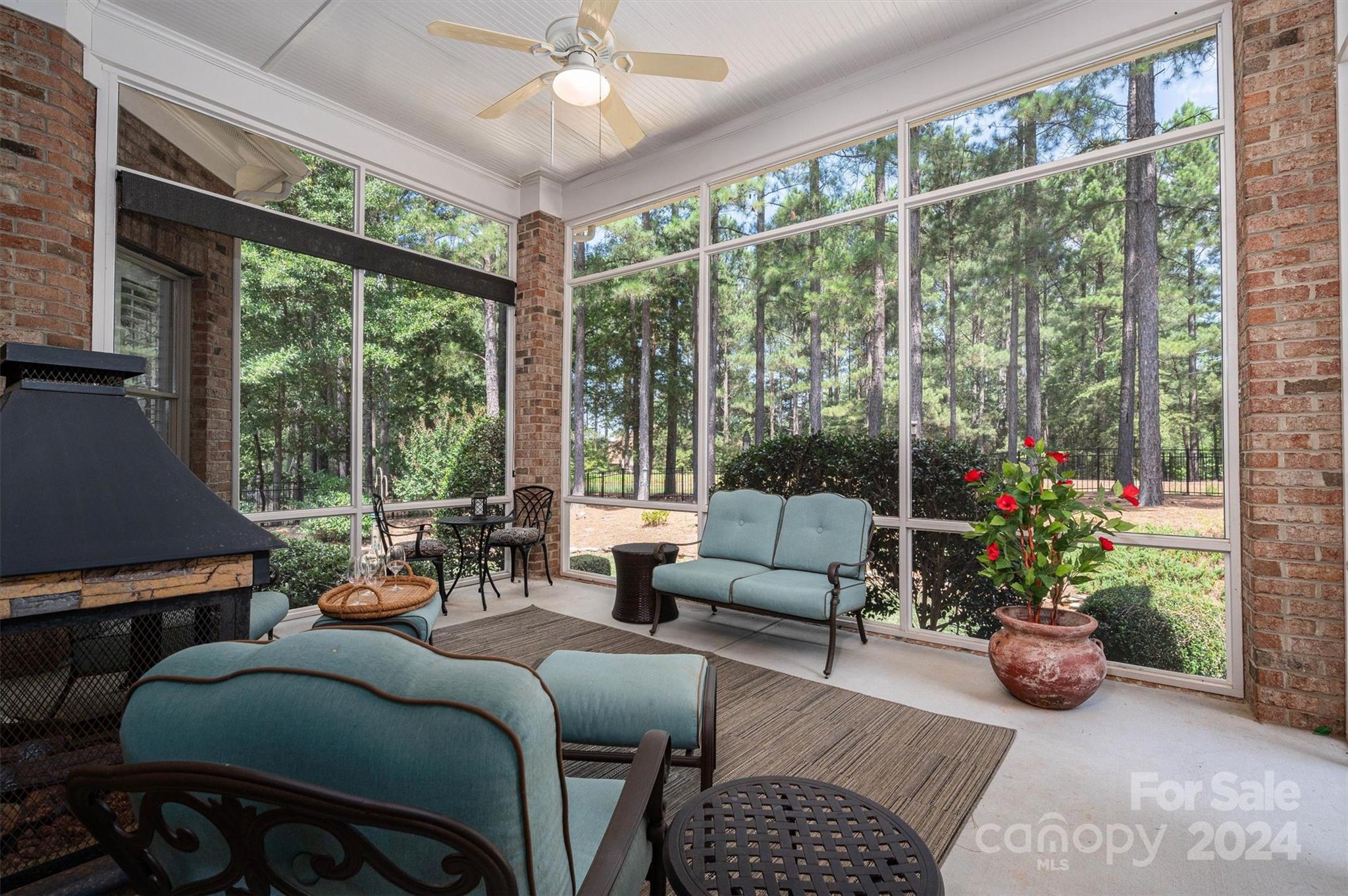 3240 Lake Pointe Drive