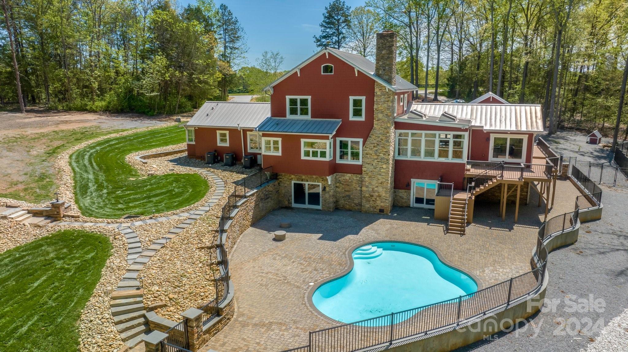2615 Grey Road