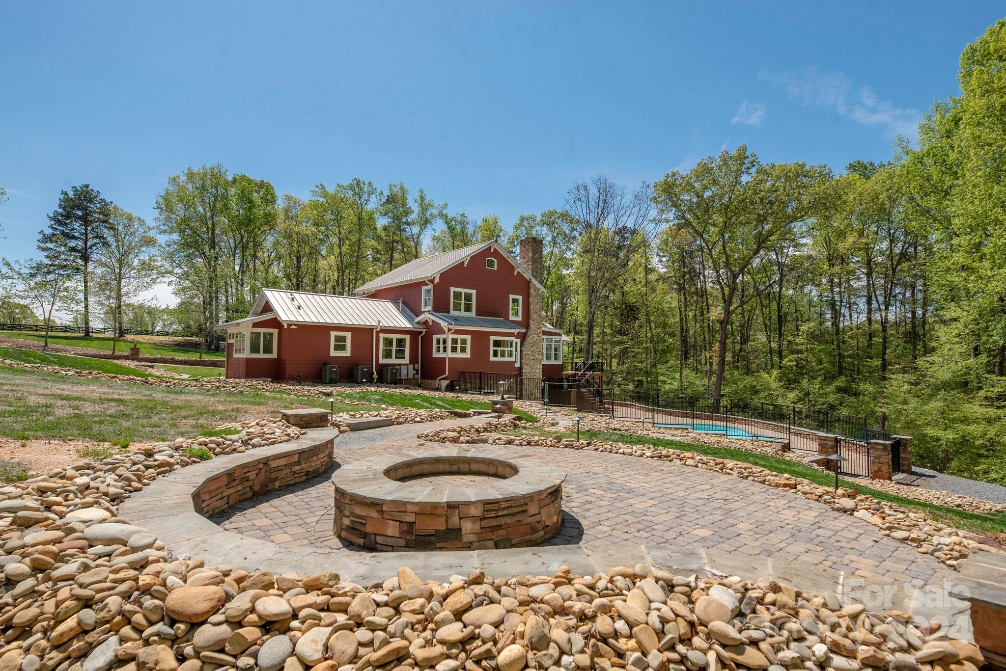 2615 Grey Road