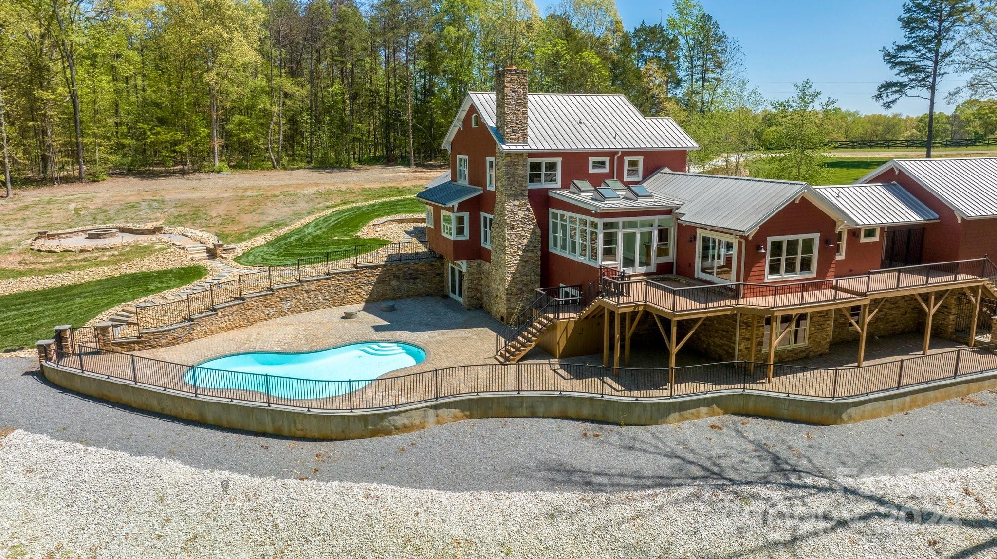 2615 Grey Road