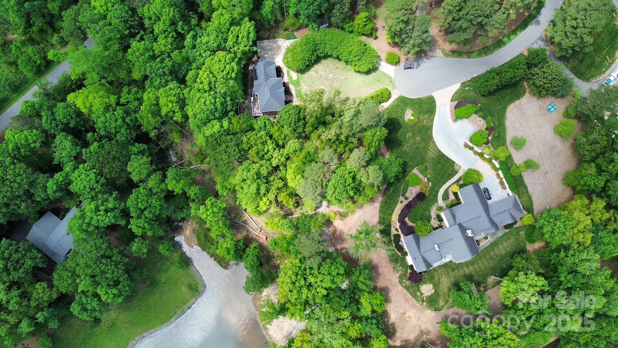 136 Dogwood Lane