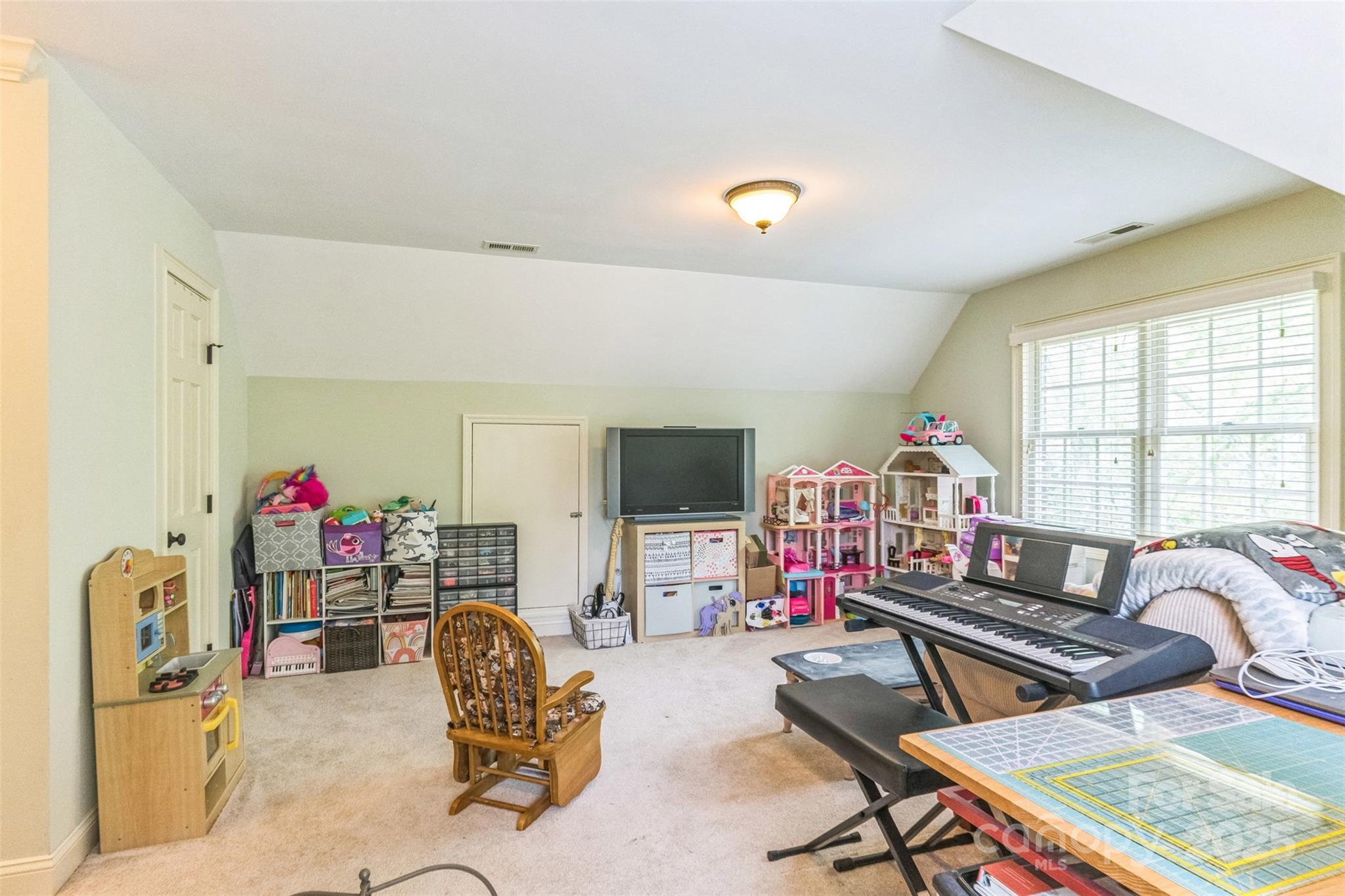 136 Dogwood Lane