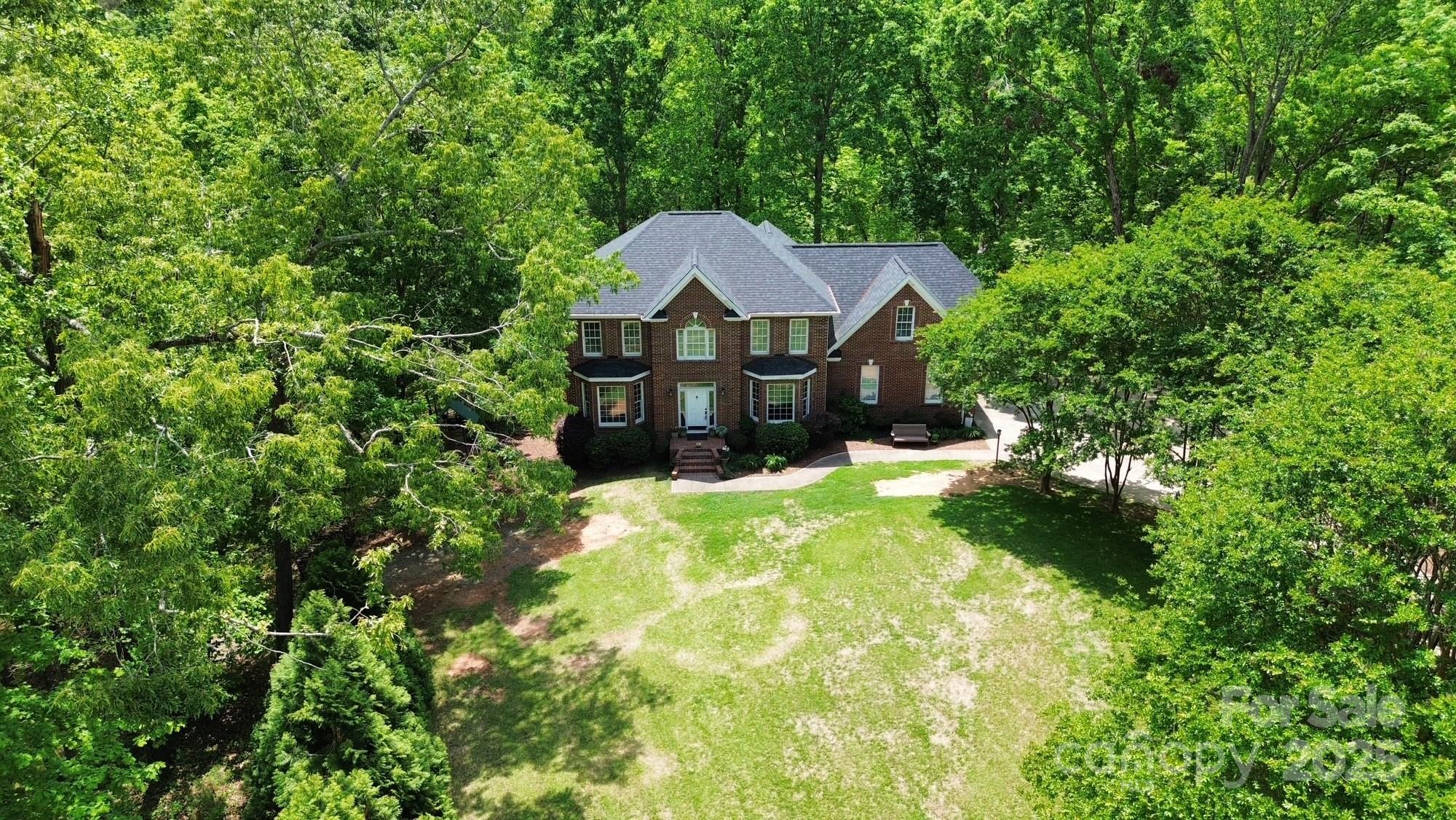 136 Dogwood Lane