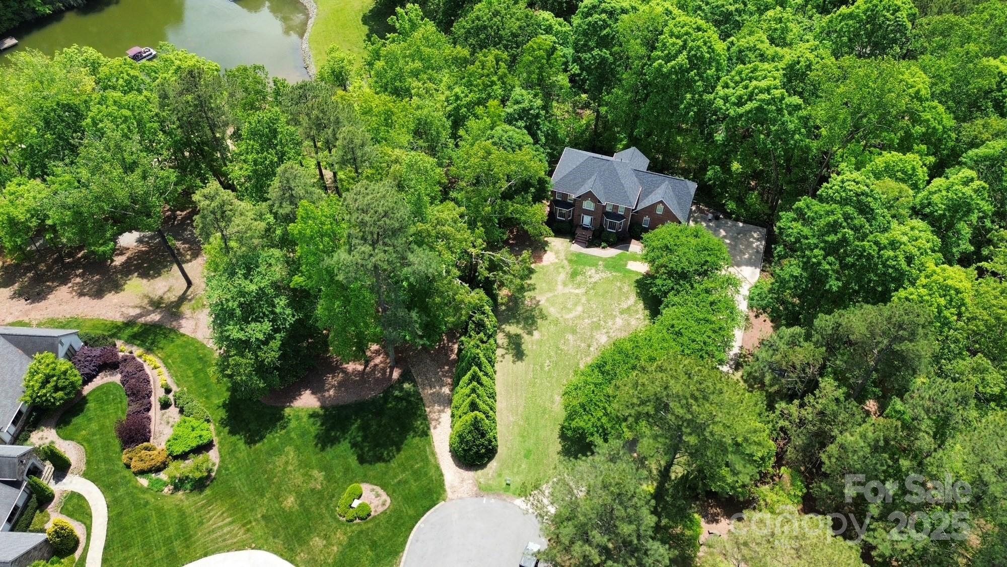136 Dogwood Lane