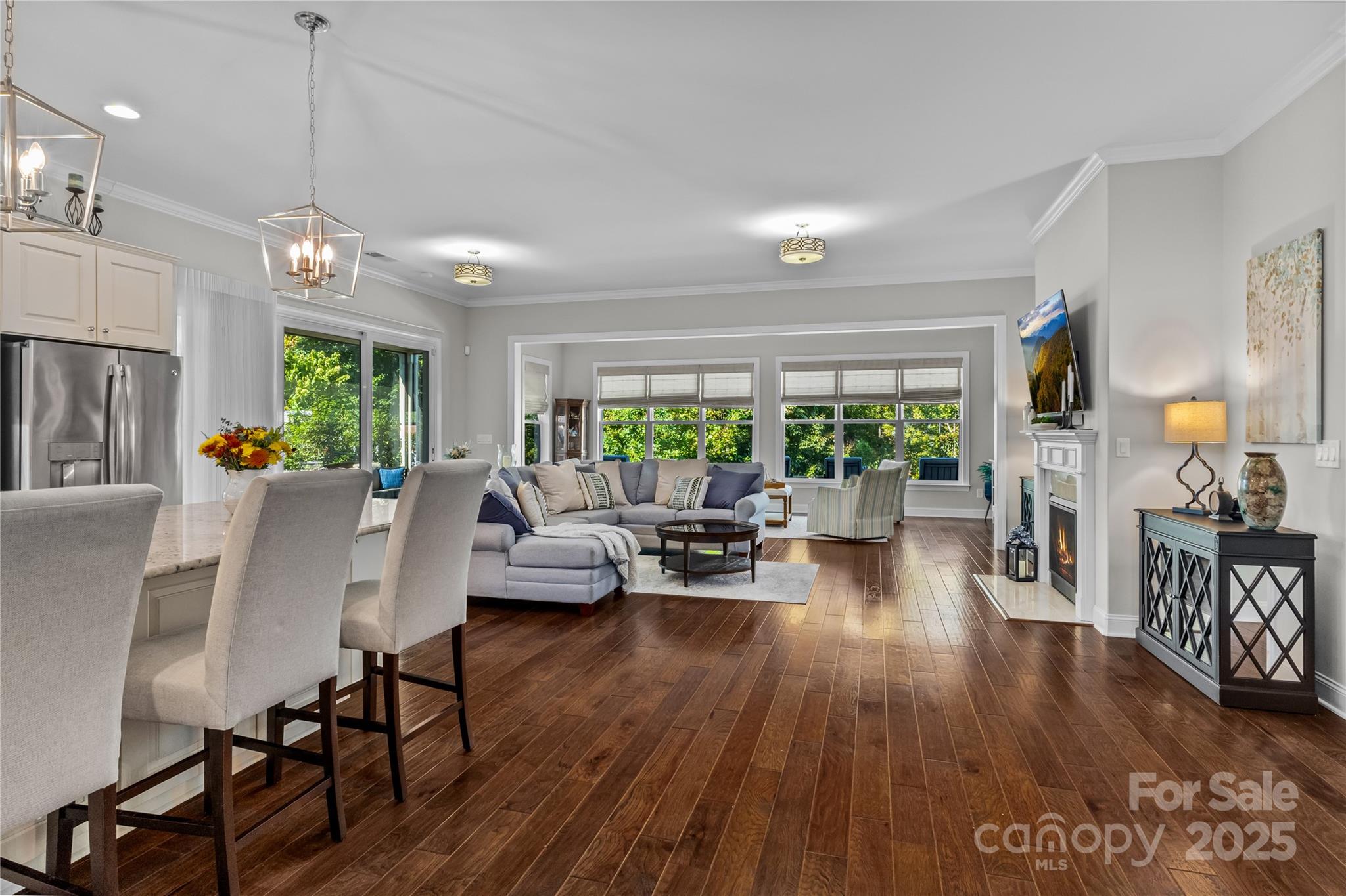 112 Chimney Rock Court