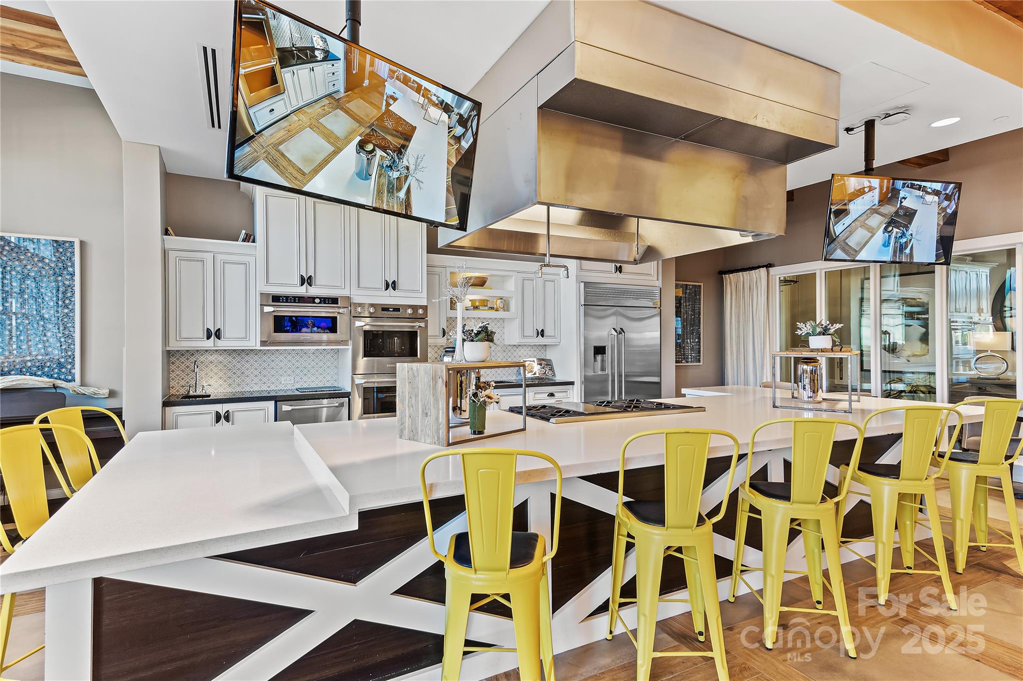 112 Chimney Rock Court