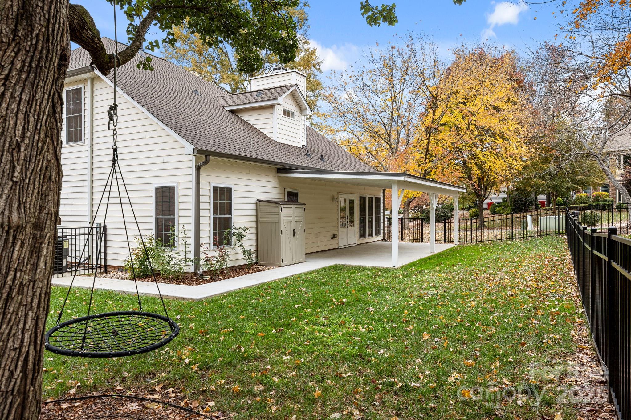 102 Lake Davidson Circle
